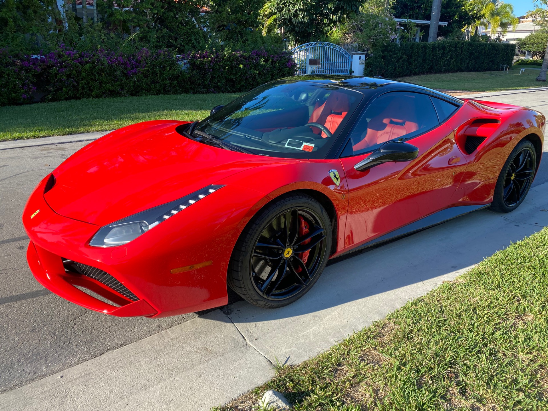 Used-2017-Ferrari-488-GTB-Coupe-LOADED-CARBON-FIBER-RACING-PACKAGE-CARBON-FIBER-RACING-SEATS