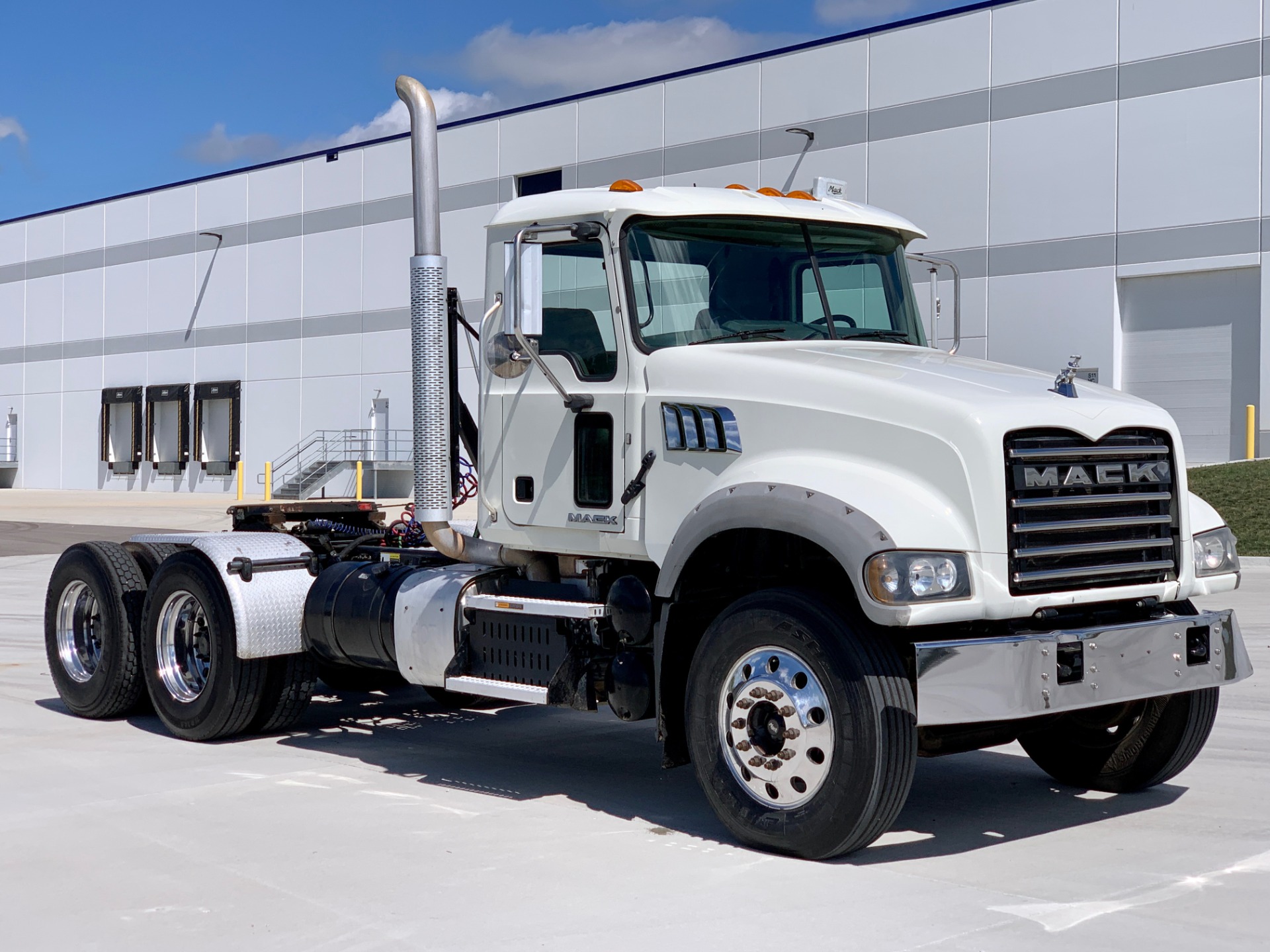 Used 2016 MACK GU 713 Day Cab - Mack MP7 405 HP - 10 Speed Manual For