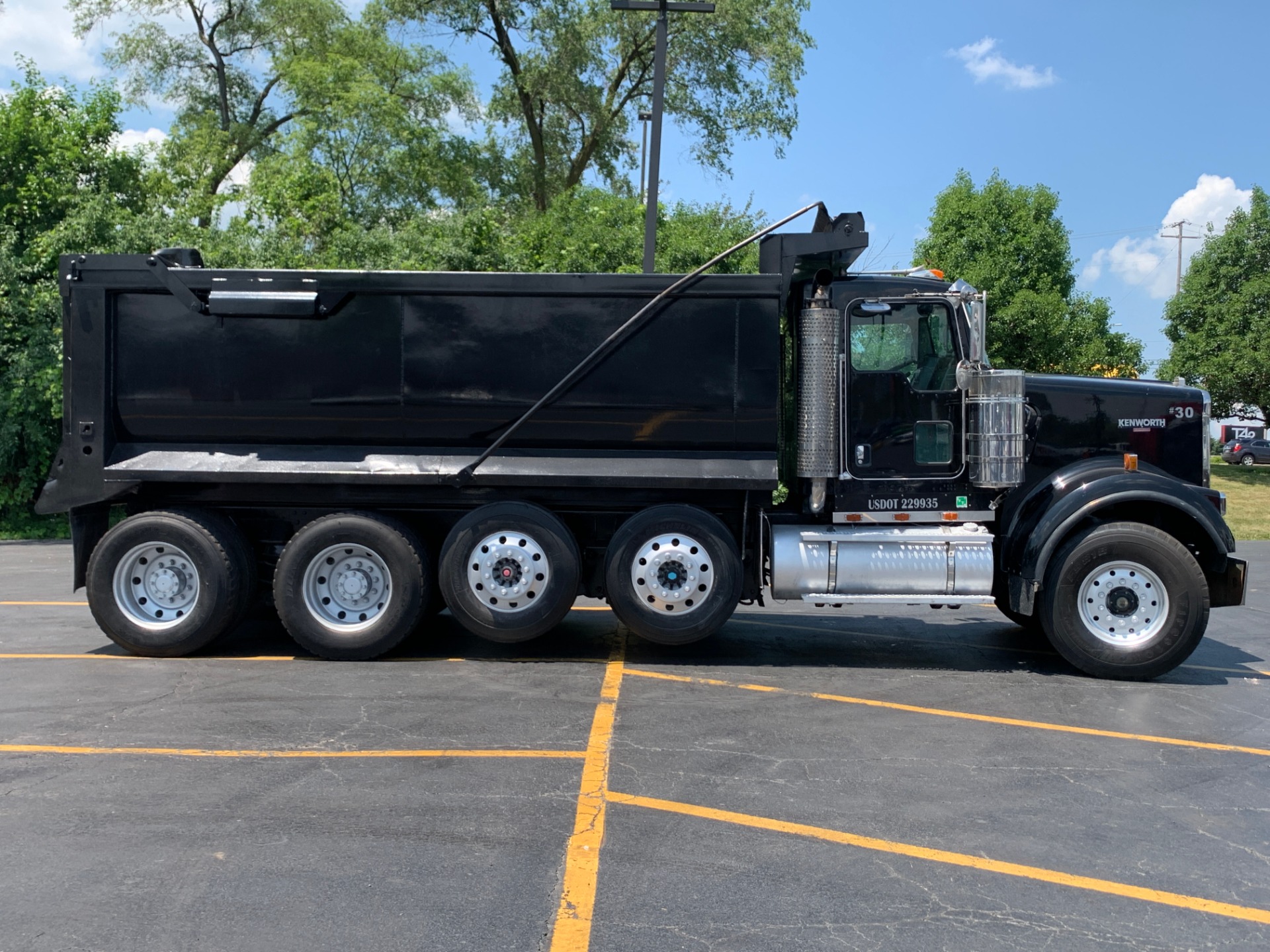 kenworth w900l with cat stacks