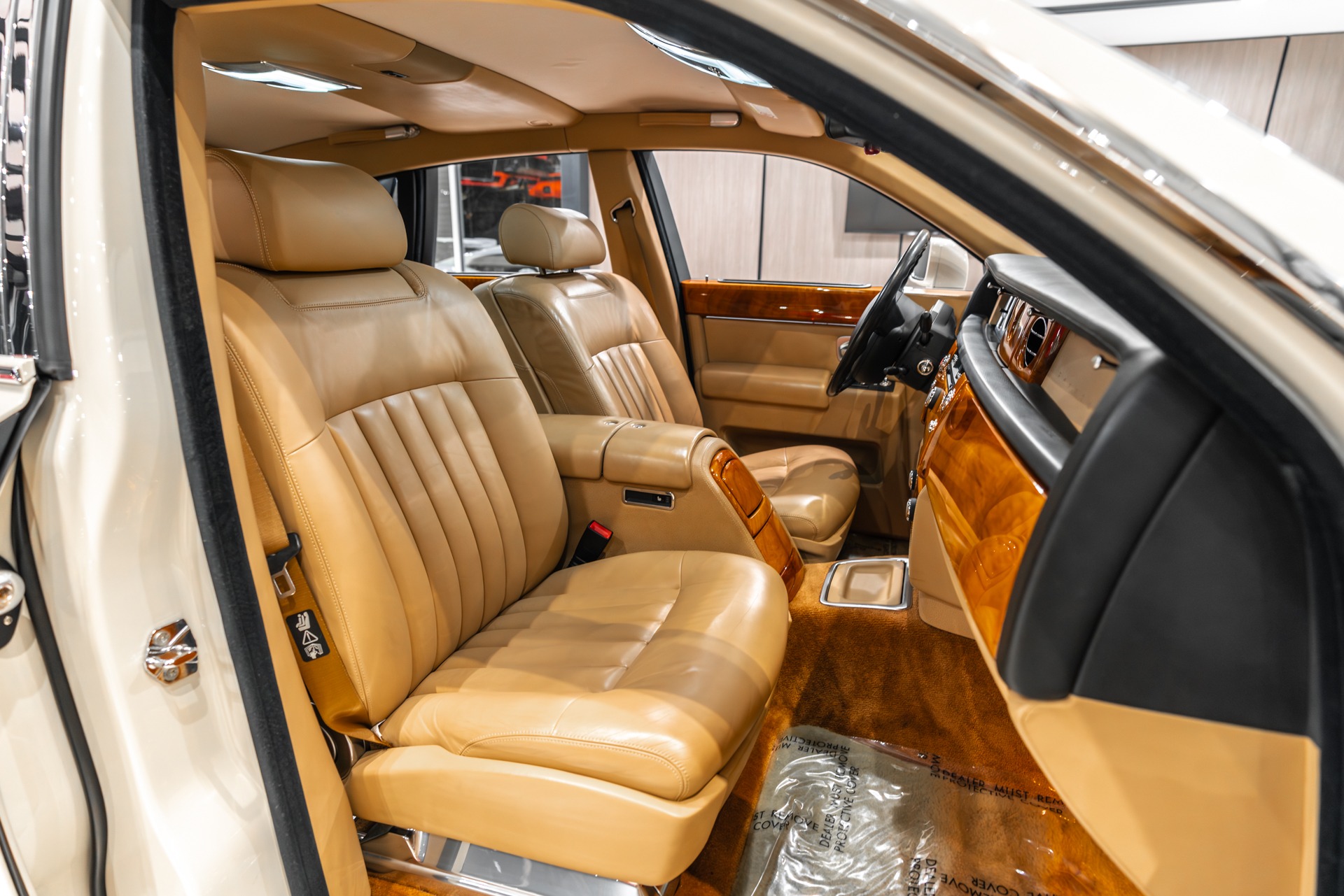 Used-2004-Rolls-Royce-Phantom-Sedan-GORGEOUS-Spec-LOW-Miles-Theater-Config-Indiv-Seats-MSRP-340K