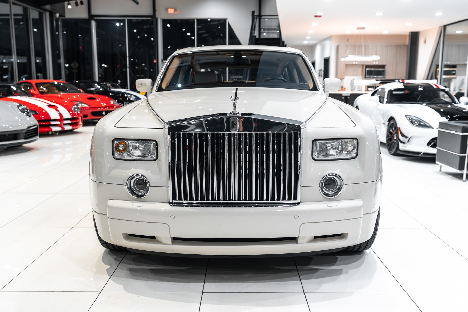 Used-2004-Rolls-Royce-Phantom-Sedan-GORGEOUS-Spec-LOW-Miles-Theater-Config-Indiv-Seats-MSRP-340K