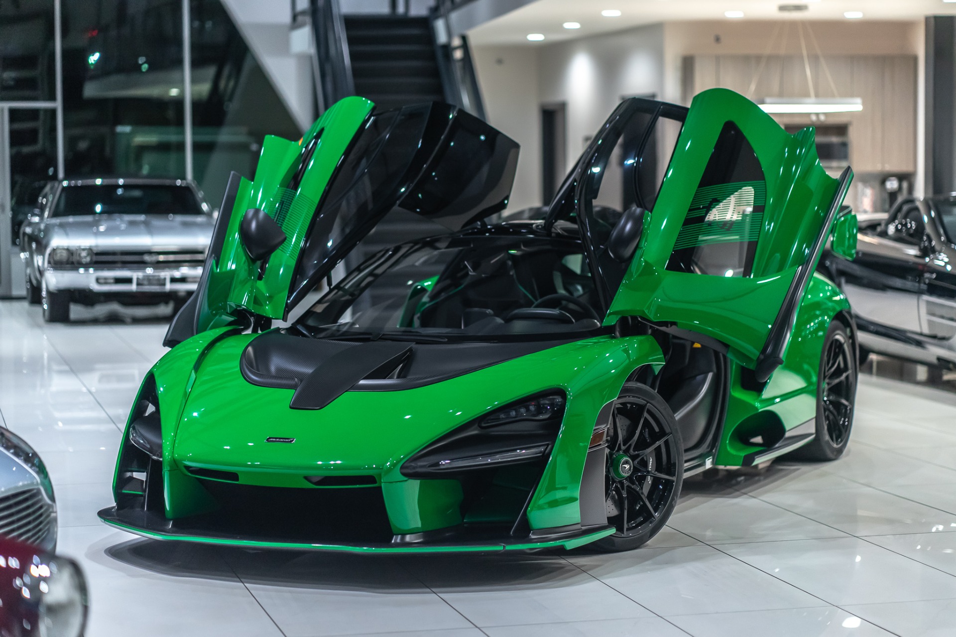 Used 2019 McLaren Senna Coupe ONLY 387 MILES! ECJ BESPOKE GREEN! #169