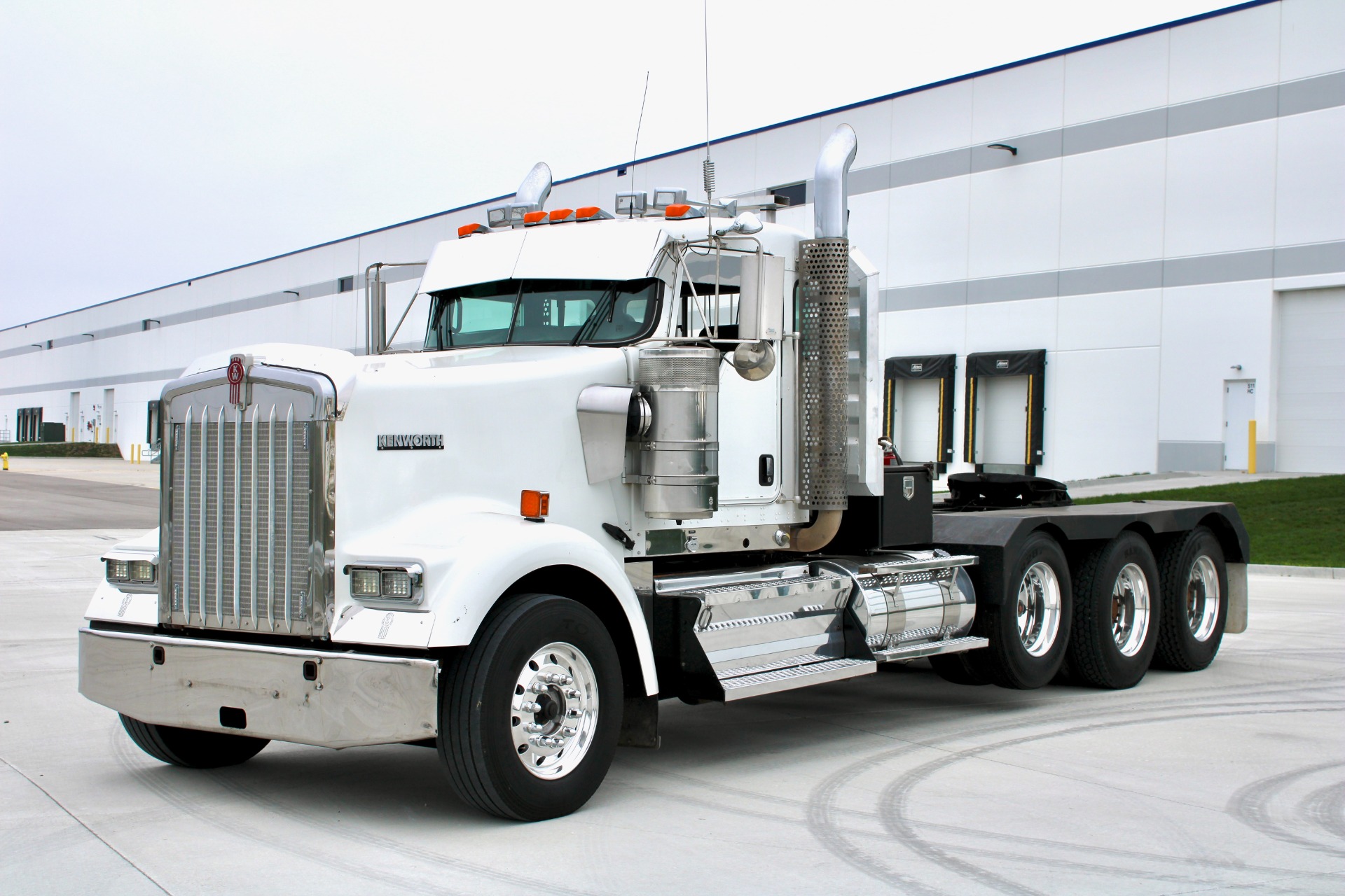 Used 2010 Kenworth W900 Tri-Axle Heavy Haul Day Cab - Cummins ISX 485HP ...