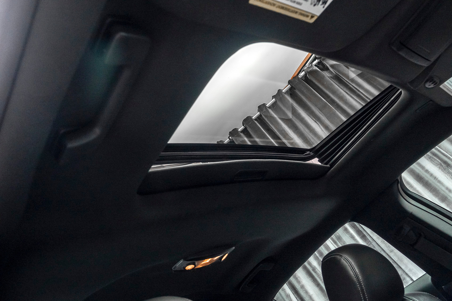 Used-2016-Ford-Taurus-SHO-VentilatedHeated-Seats-Two-Tone-Interior