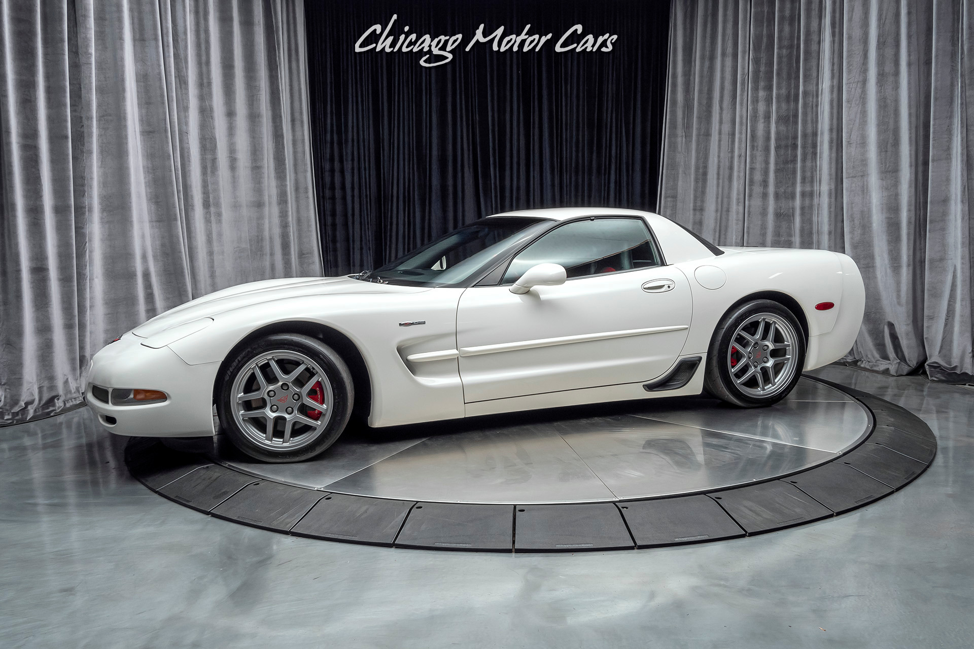 Used-2001-Chevrolet-Corvette-Z06-RARE-SPEEDWAY-WHITE-1-OF-137-COLLECTOR-QUALITY