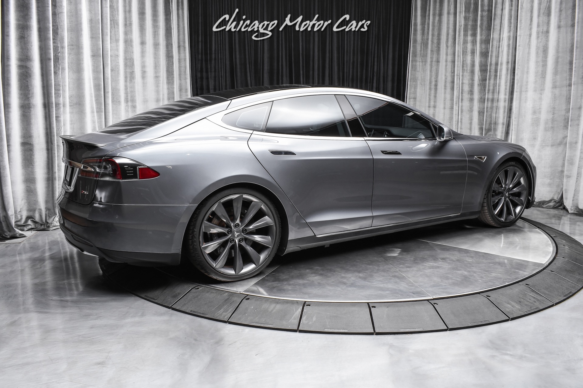 Used-2013-Tesla-Model-S-Performance-Carbon-Fiber-Panoramic-Roof