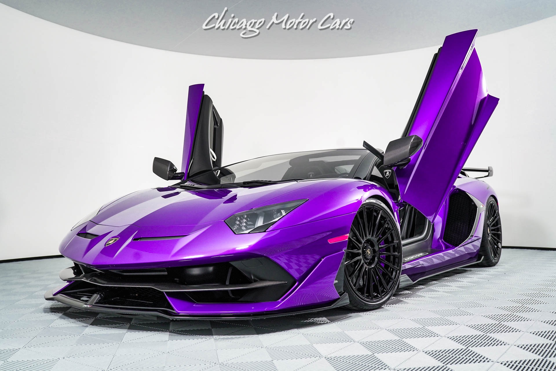 Lamborghini Aventador Price - Images, Colors & Reviews - CarWale