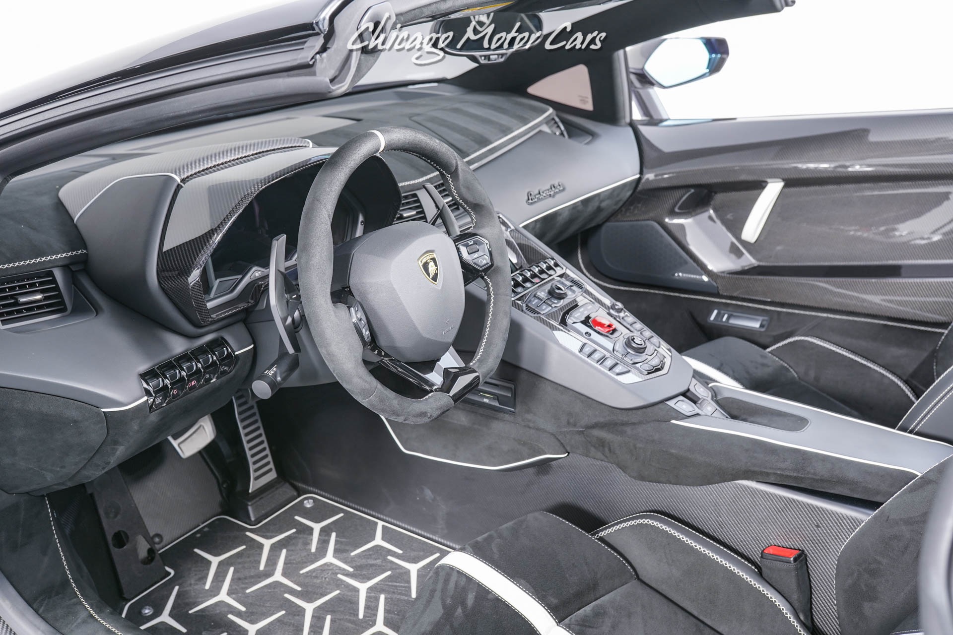 Used-2021-Lamborghini-Aventador-SVJ-Roadster-LP770-4-RARE-Viola-Pasifae-Tons-of-Carbon-Fiber