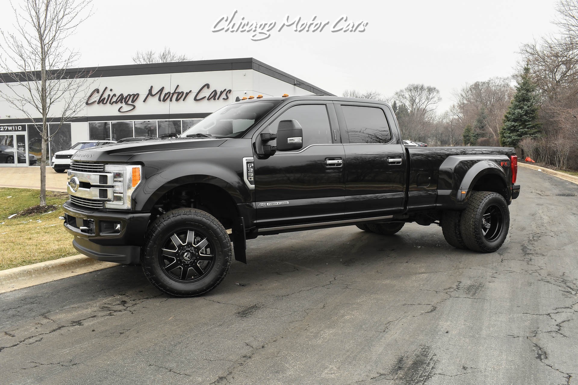 Used-2019-Ford-F-350-Super-Duty-Limited-Lifted-and-Upgraded-Wheels-PowerStroke-67L-Diesel