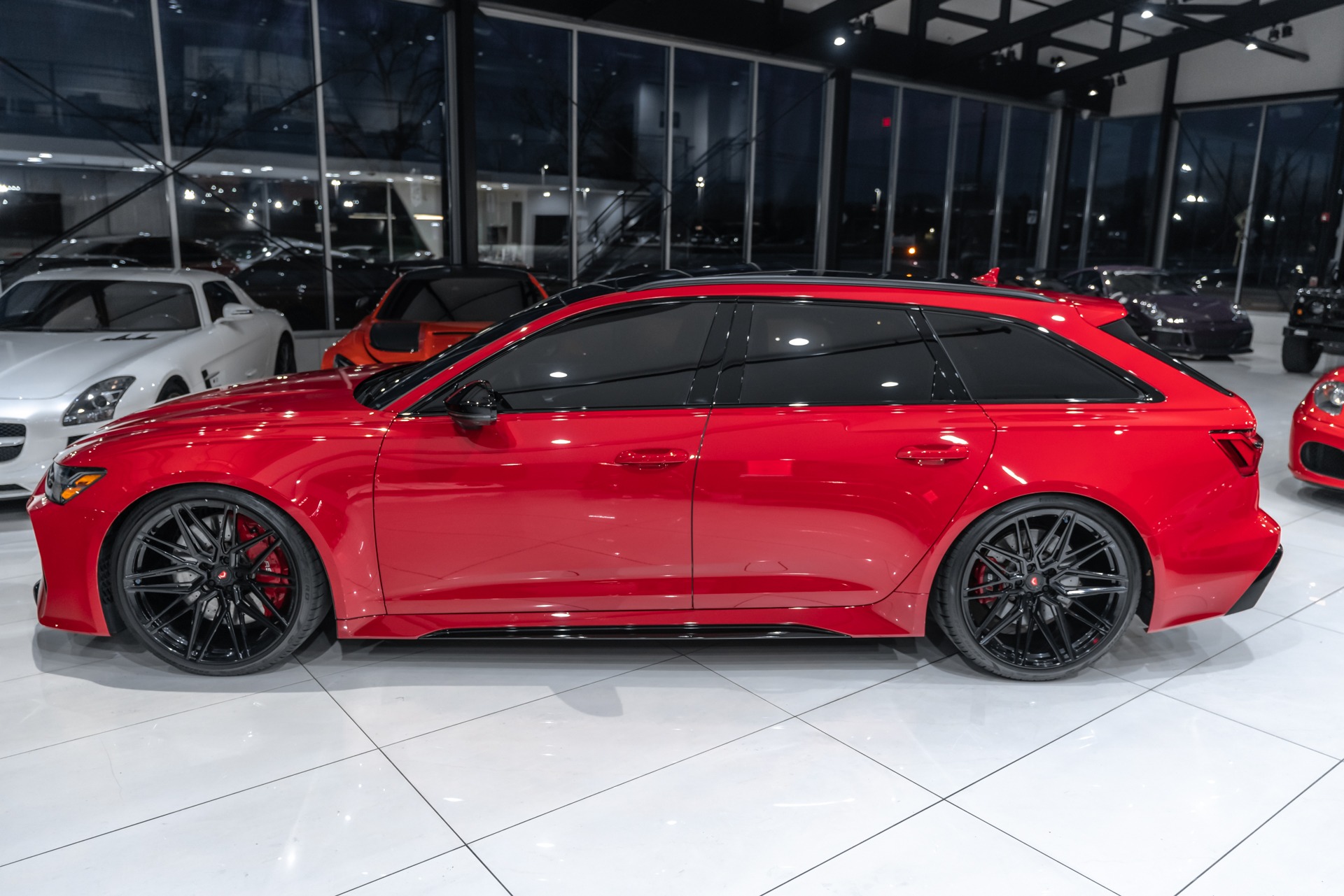 Acquista AUDI RS6 AVANT CARBON BLACK TANGO RED TOP SPEED Originale