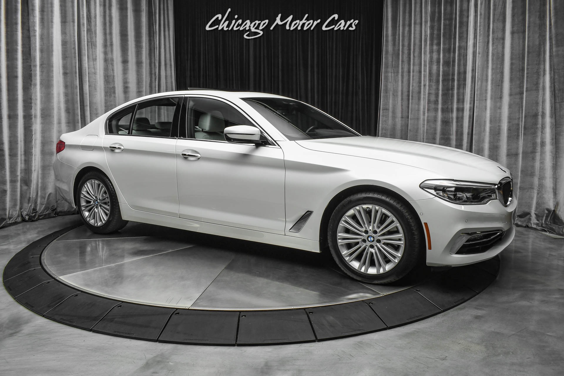 Used-2017-BMW-540i-xDrive-Sedan-70K-MSRP-Driver-Assistance-Packages-Premium-Package-Loaded