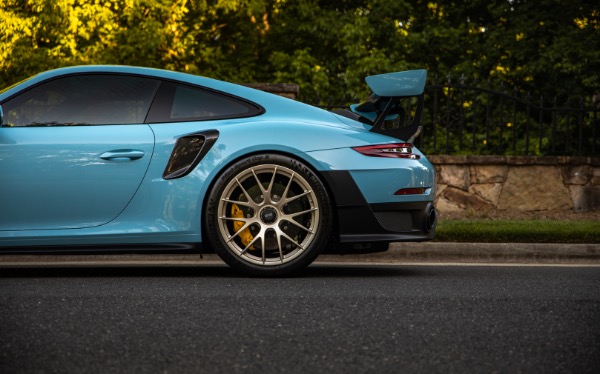 Used-2018-Porsche-911-GT2-RS-Weissach-Package-PTS-GULF-BLUE-Only-991-Miles-Collector-Quality