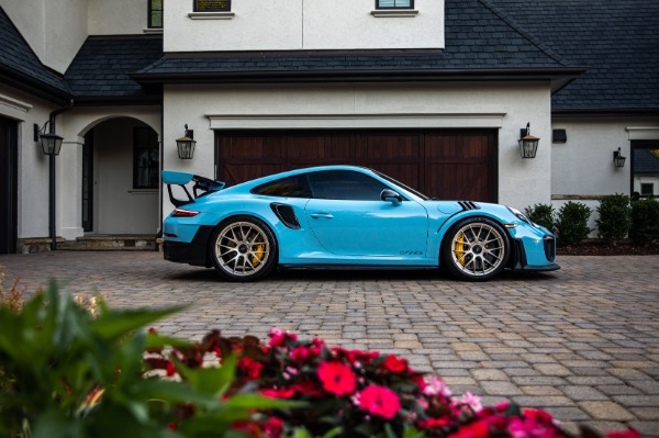 Used-2018-Porsche-911-GT2-RS-Weissach-Package-PTS-GULF-BLUE-Only-991-Miles-Collector-Quality