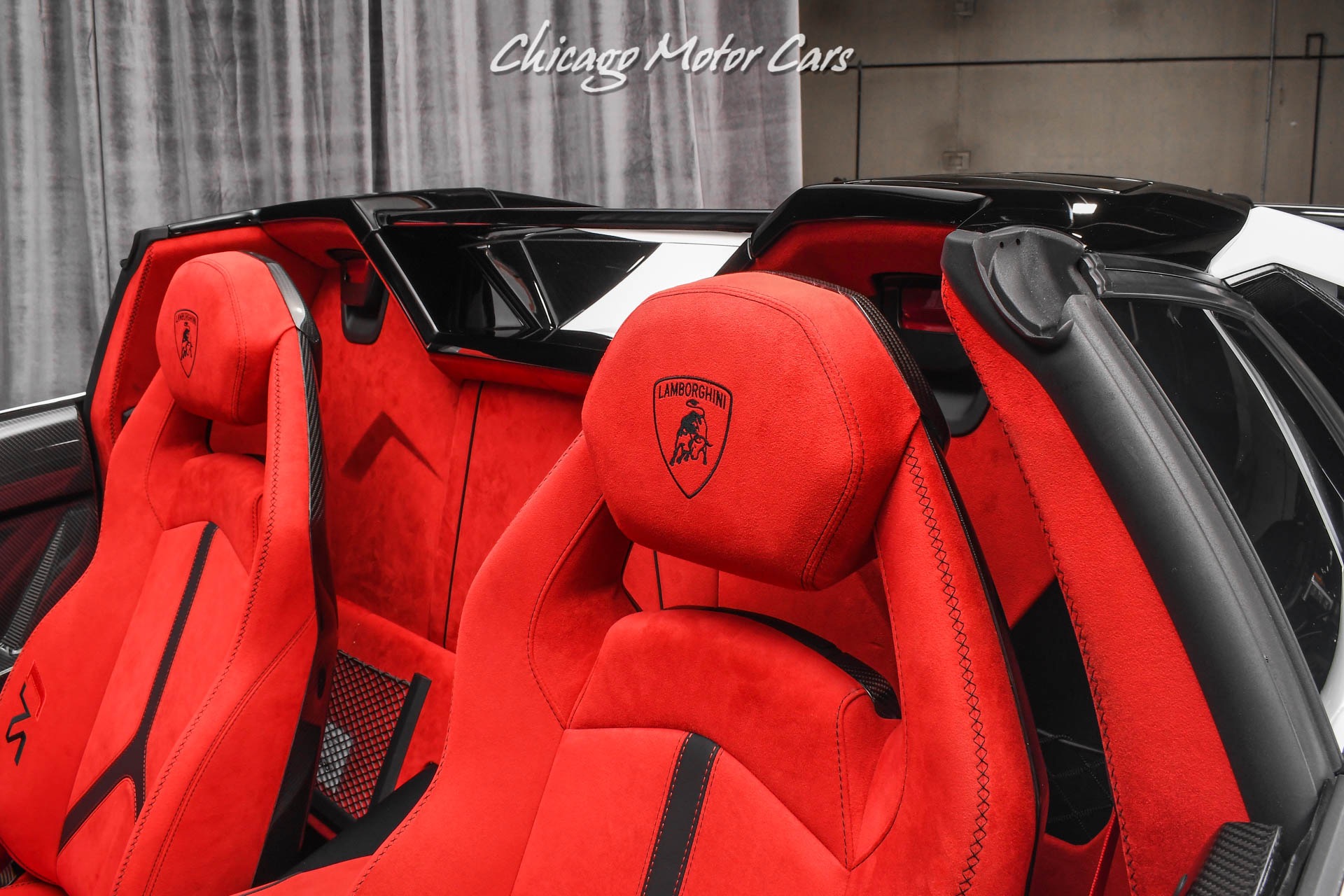 Used-2021-Lamborghini-Aventador-SVJ-Roadster-RARE-AD-PERSONAM-INTERIOR---EXTERIOR-ONLY-1500-MILES-LOADED