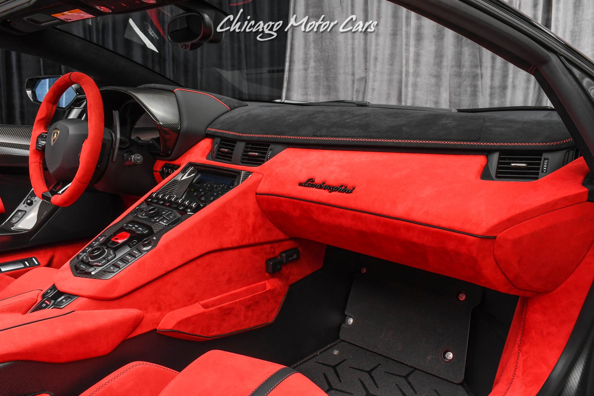 Used-2021-Lamborghini-Aventador-SVJ-Roadster-RARE-AD-PERSONAM-INTERIOR---EXTERIOR-ONLY-1500-MILES-LOADED