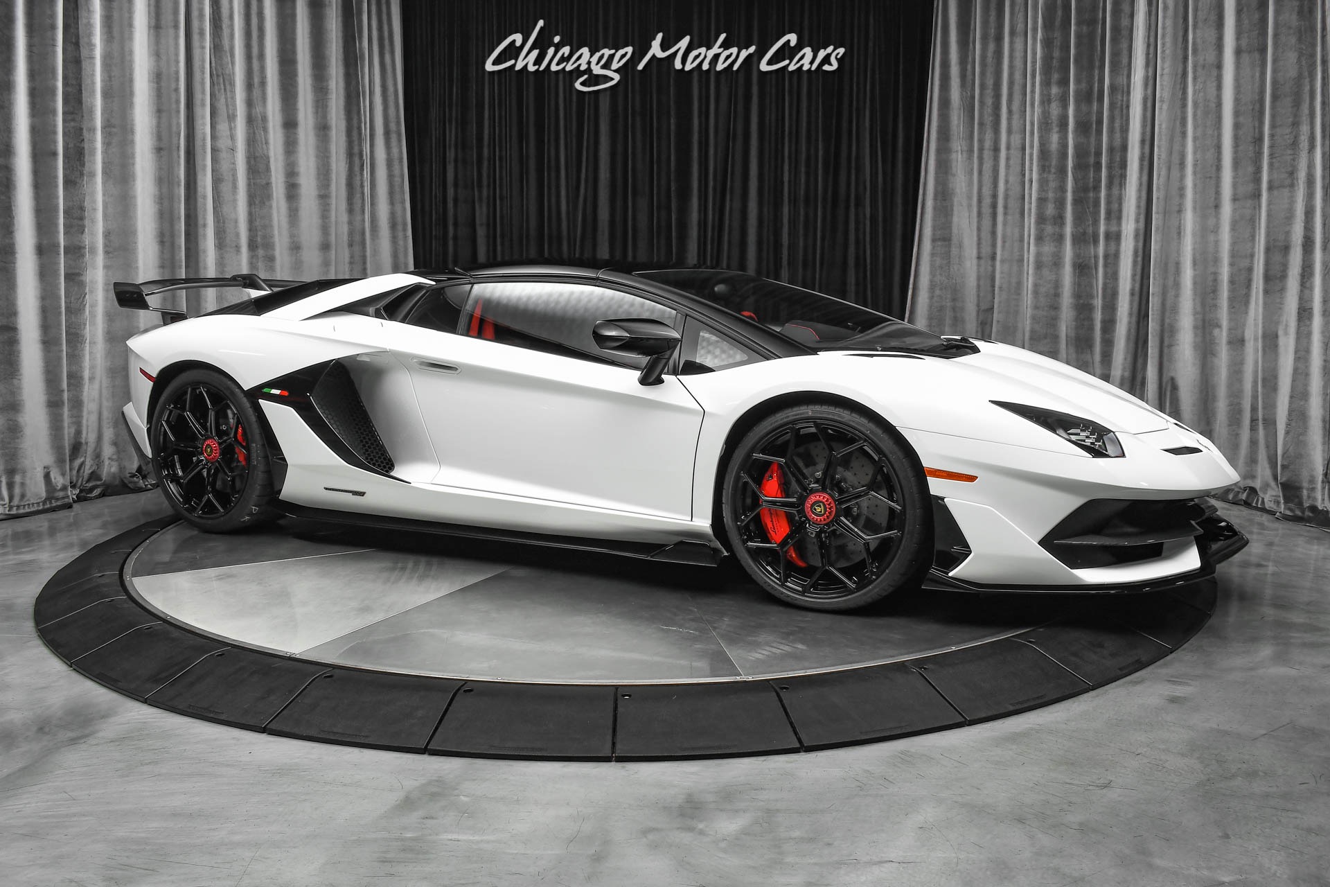 Used 2021 Lamborghini Aventador SVJ Roadster RARE! AD PERSONAM INTERIOR &  EXTERIOR! ONLY 300 MILES! LOADED! For Sale (Special Pricing) | Chicago Motor  Cars Stock #18459