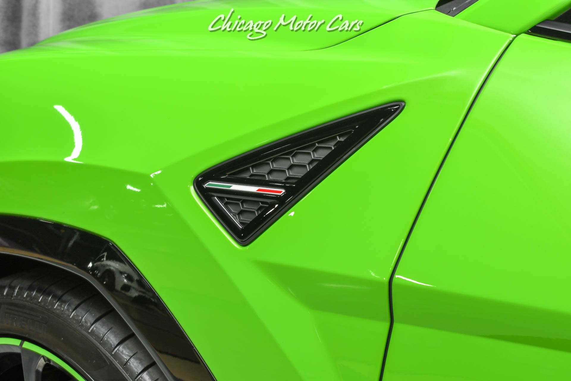 Used-2021-Lamborghini-Urus-SUV-PEARL-CAPSULE-Verde-Mantis-GREEN-PEARL-Taigete-23s