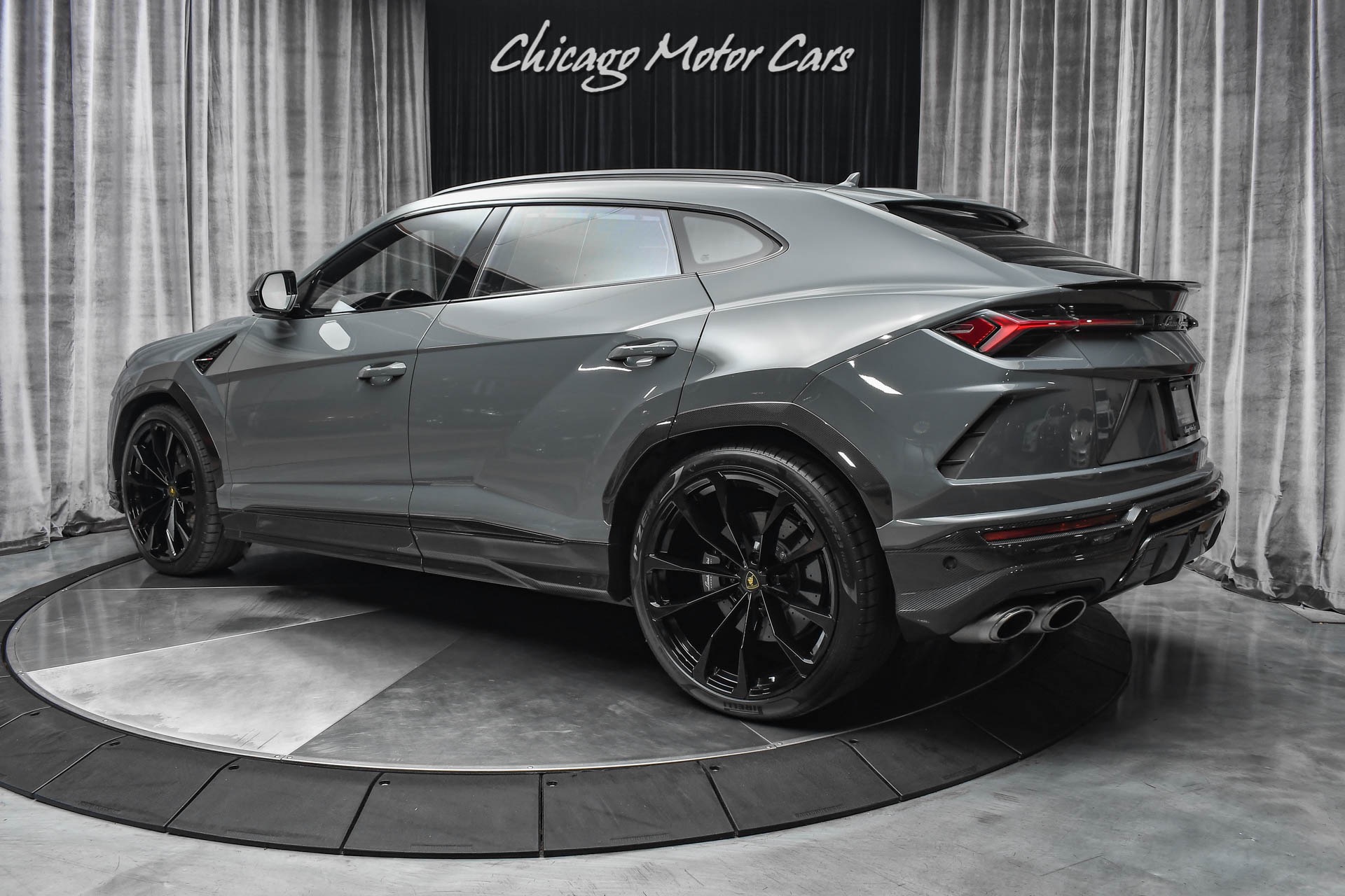 Used-2021-Lamborghini-Urus-SUV-HUGE-MSRP-LOADED-Full-PPF-RARE-Paint-Akrapovic-Exhaust