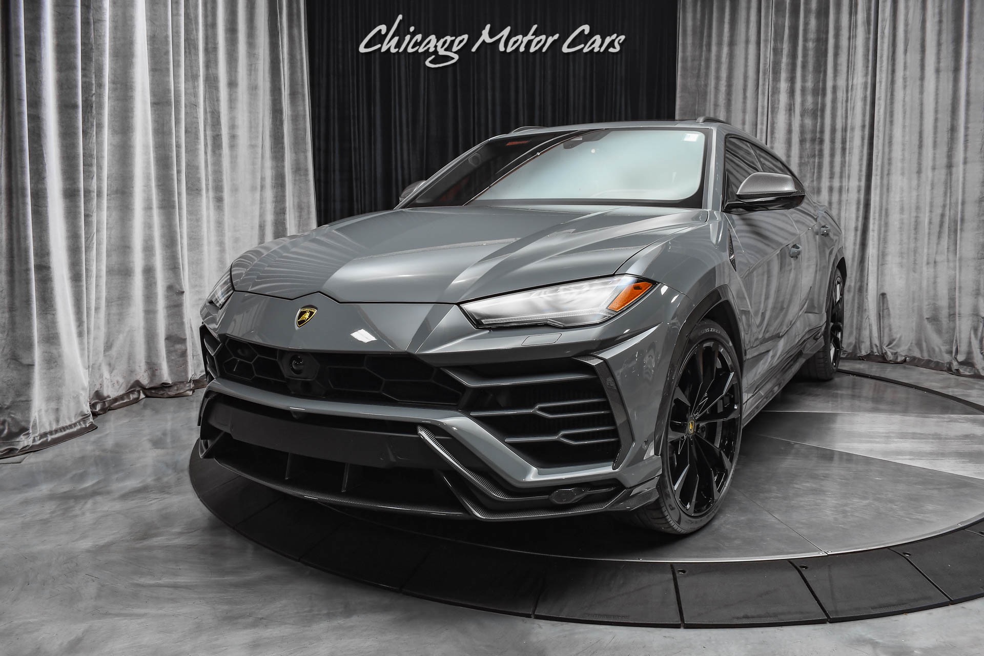 Used-2021-Lamborghini-Urus-SUV-HUGE-MSRP-LOADED-Full-PPF-RARE-Paint-Akrapovic-Exhaust