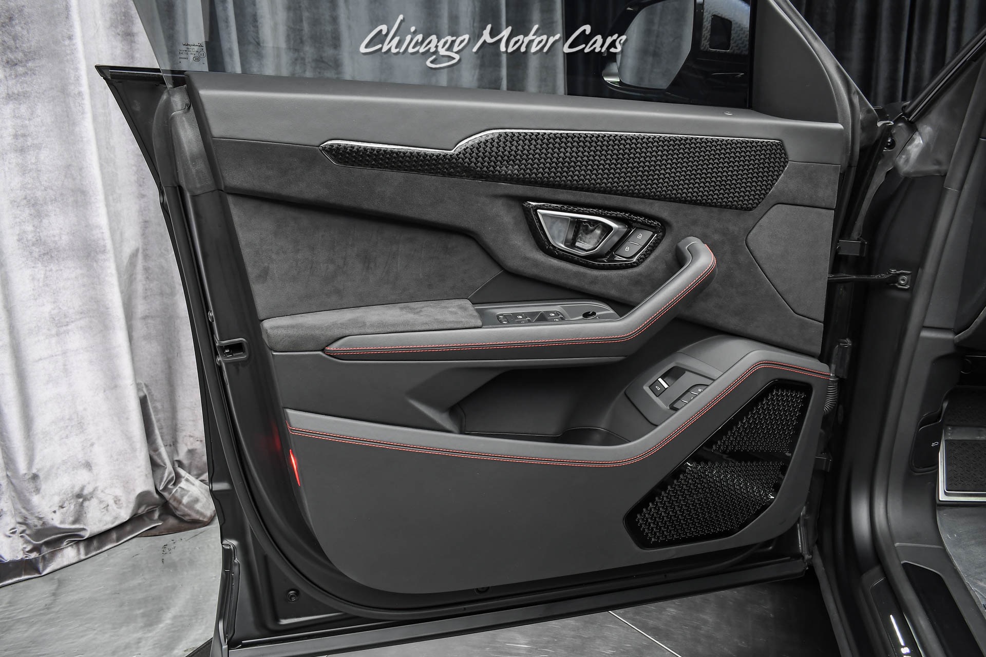 Used-2020-Lamborghini-Urus-SUV-Matte-Black-BRAND-NEW-Build-MANSORY-WideBody-Carbon-Fiber-FULL-PPF