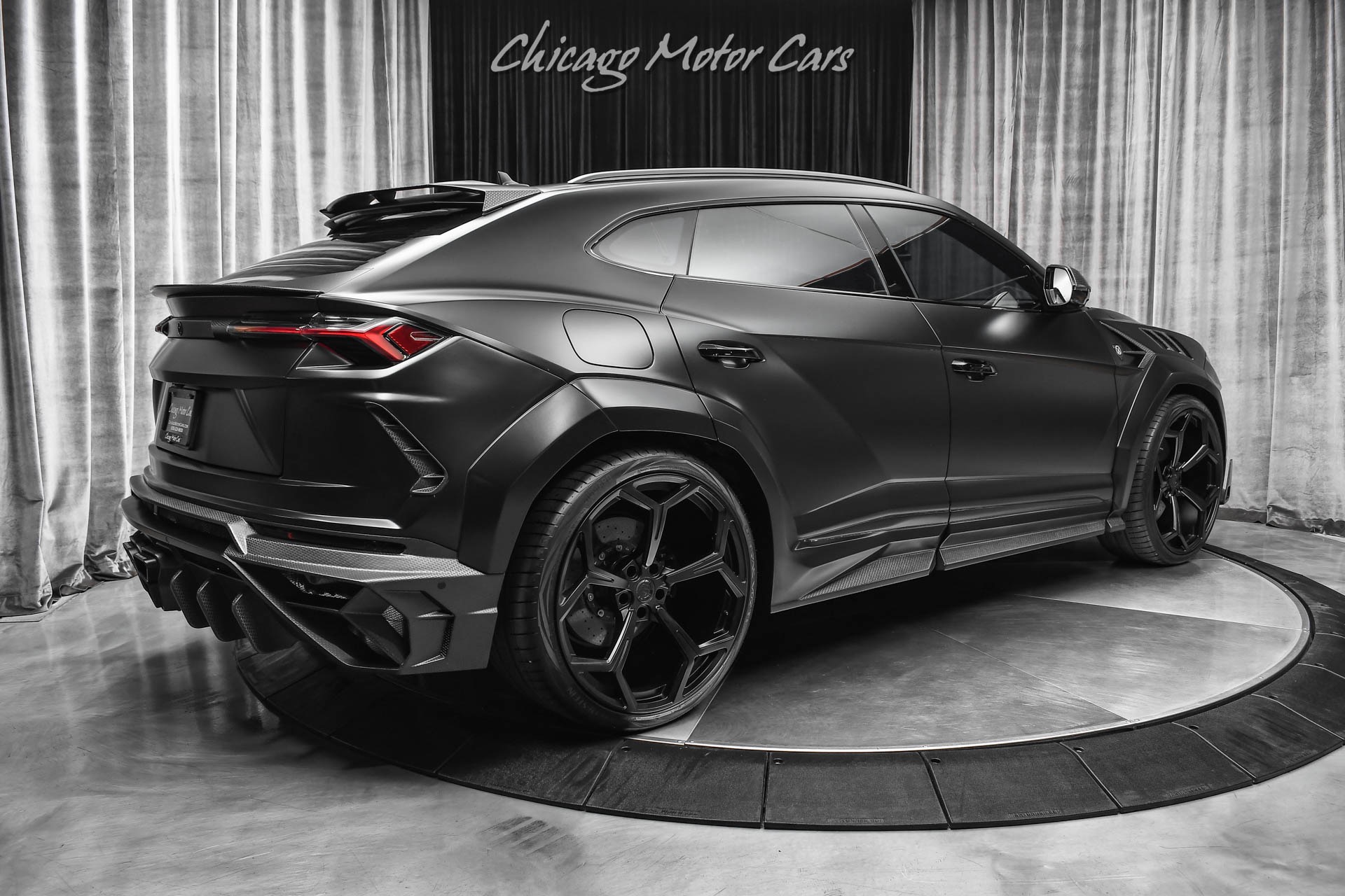 lamborghini urus black