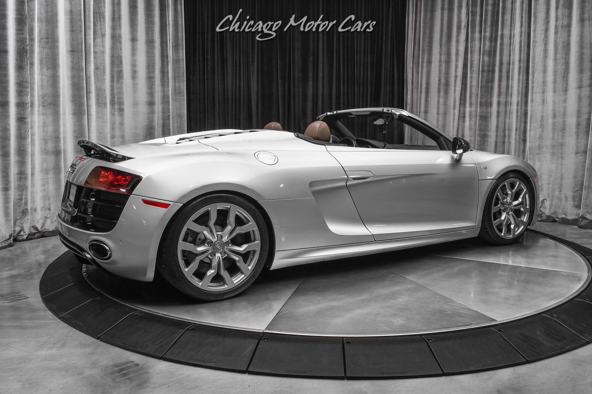 Used-2012-Audi-R8-52-V10-Quattro-Spyder-Convertible-Ice-Silver-Carbon-Fiber-Mirror-PPF