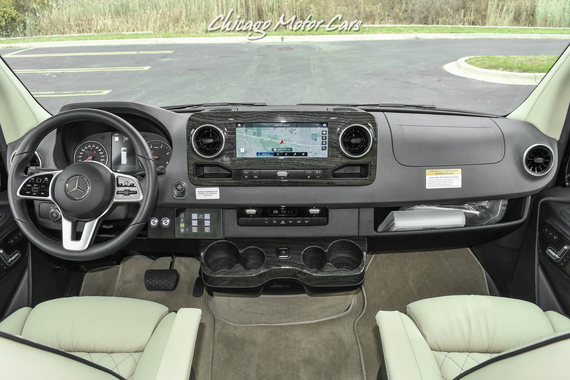 2022 mercedes sprinter interior