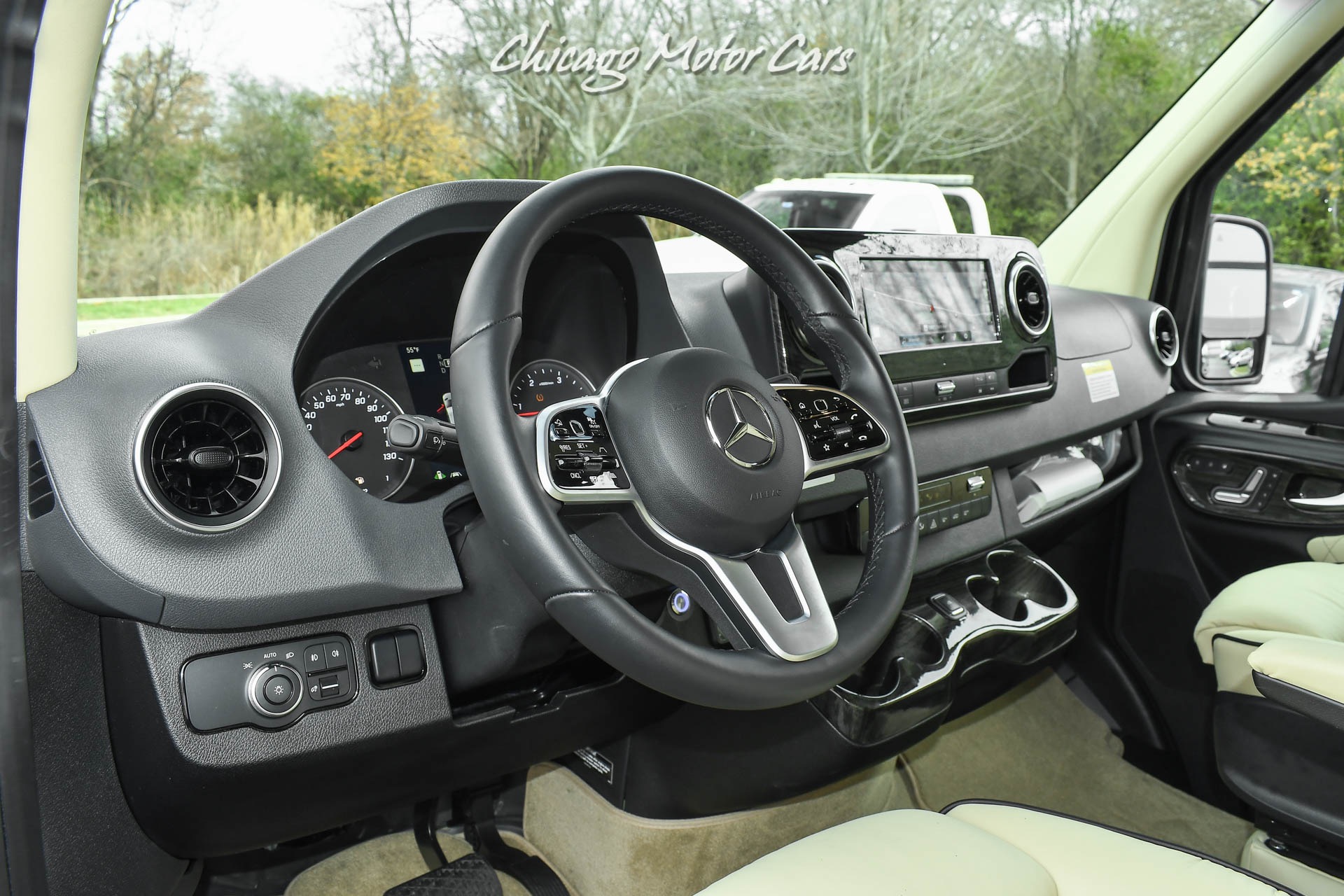 2022 mercedes sprinter interior