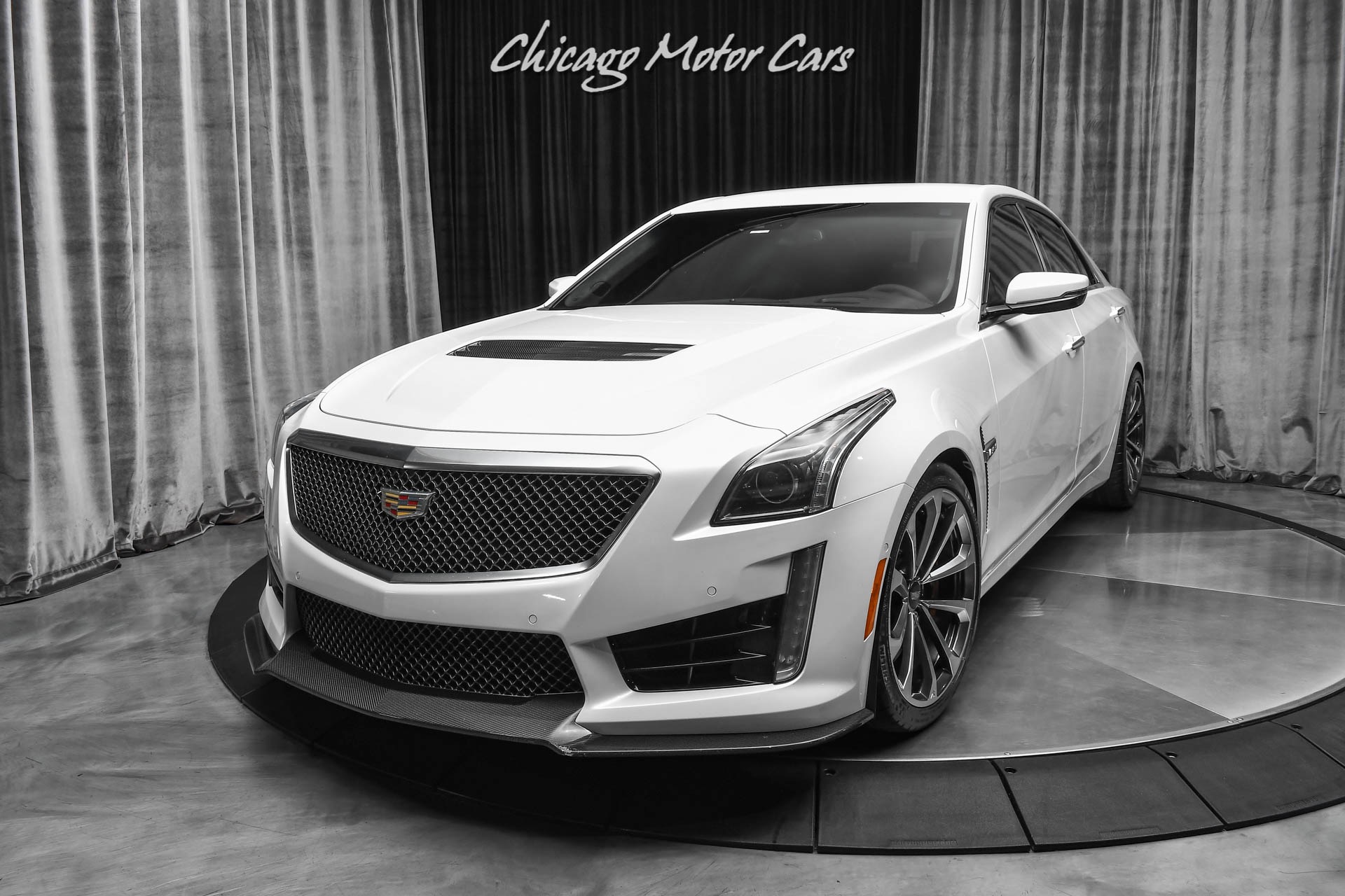 Used-2016-Cadillac-CTS-V-Sedan-Crystal-White-Tricoat-Carbon-Fiber-Pack-Luxury-Pack-LOADED