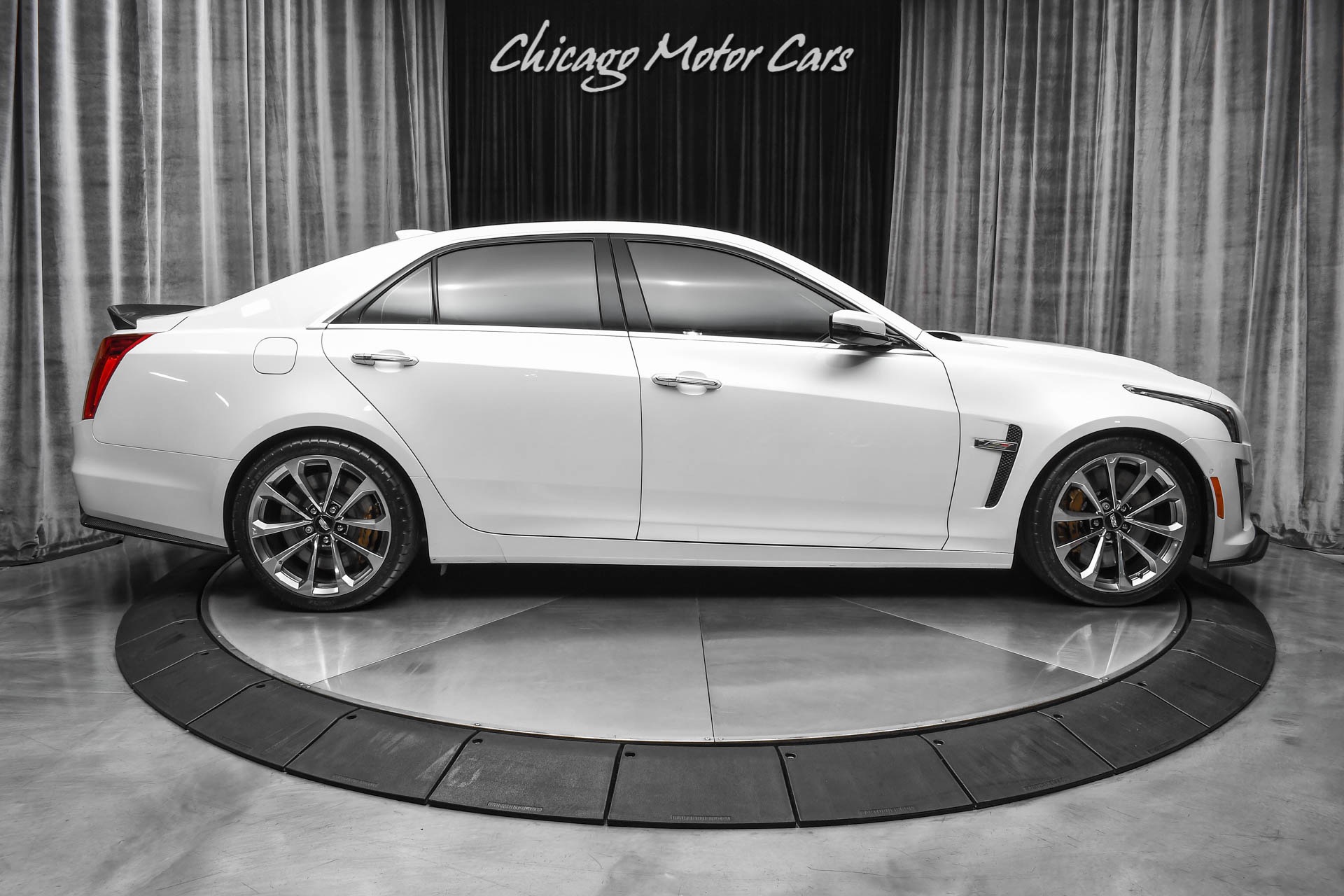 Used-2016-Cadillac-CTS-V-Sedan-Crystal-White-Tricoat-Carbon-Fiber-Pack-Luxury-Pack-LOADED