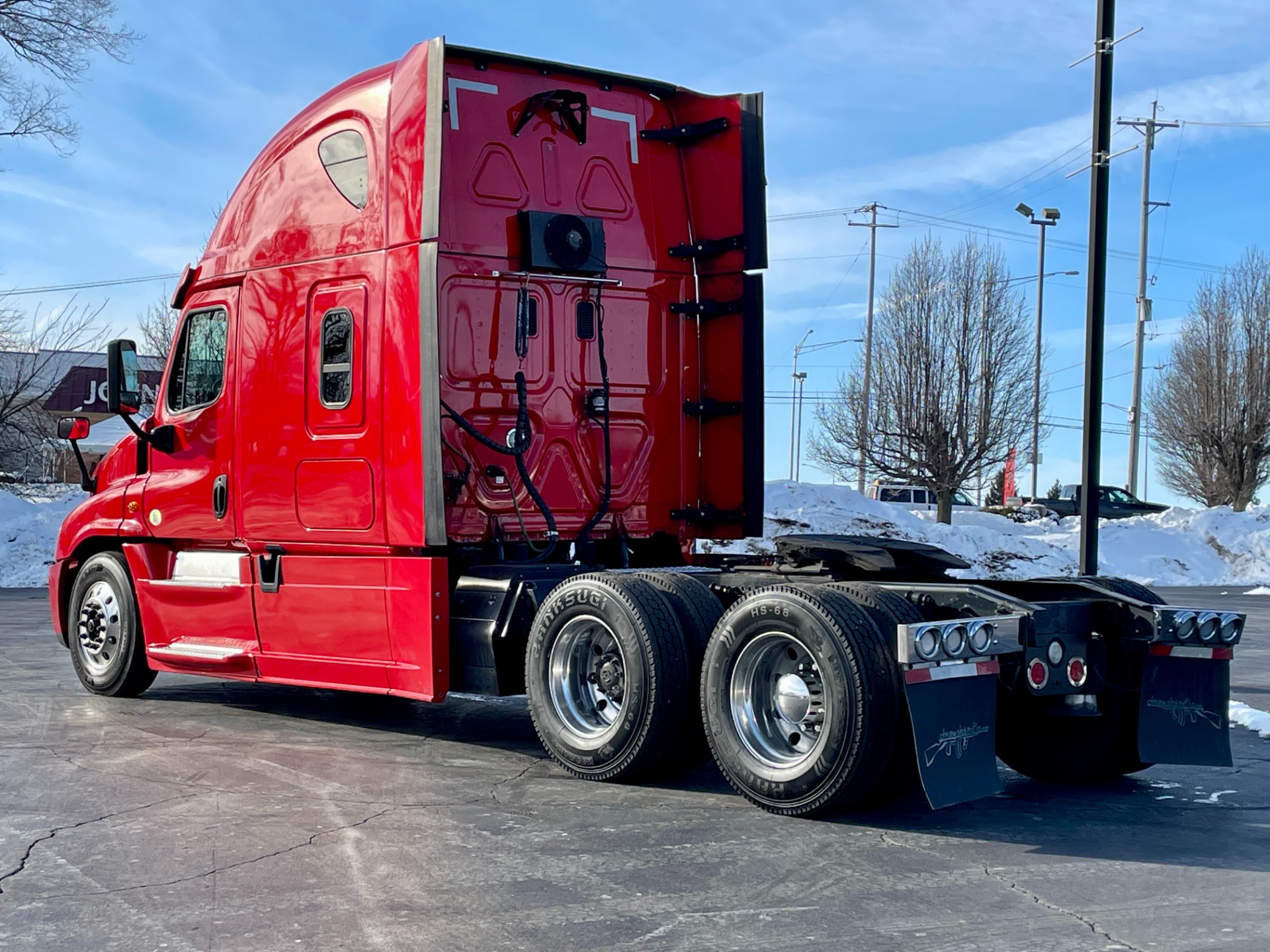 Used-2016-Freightliner-Cascadia-125-Evolution-Sleeper---Cummins-ISX-450-HP---10-Speed-Manual