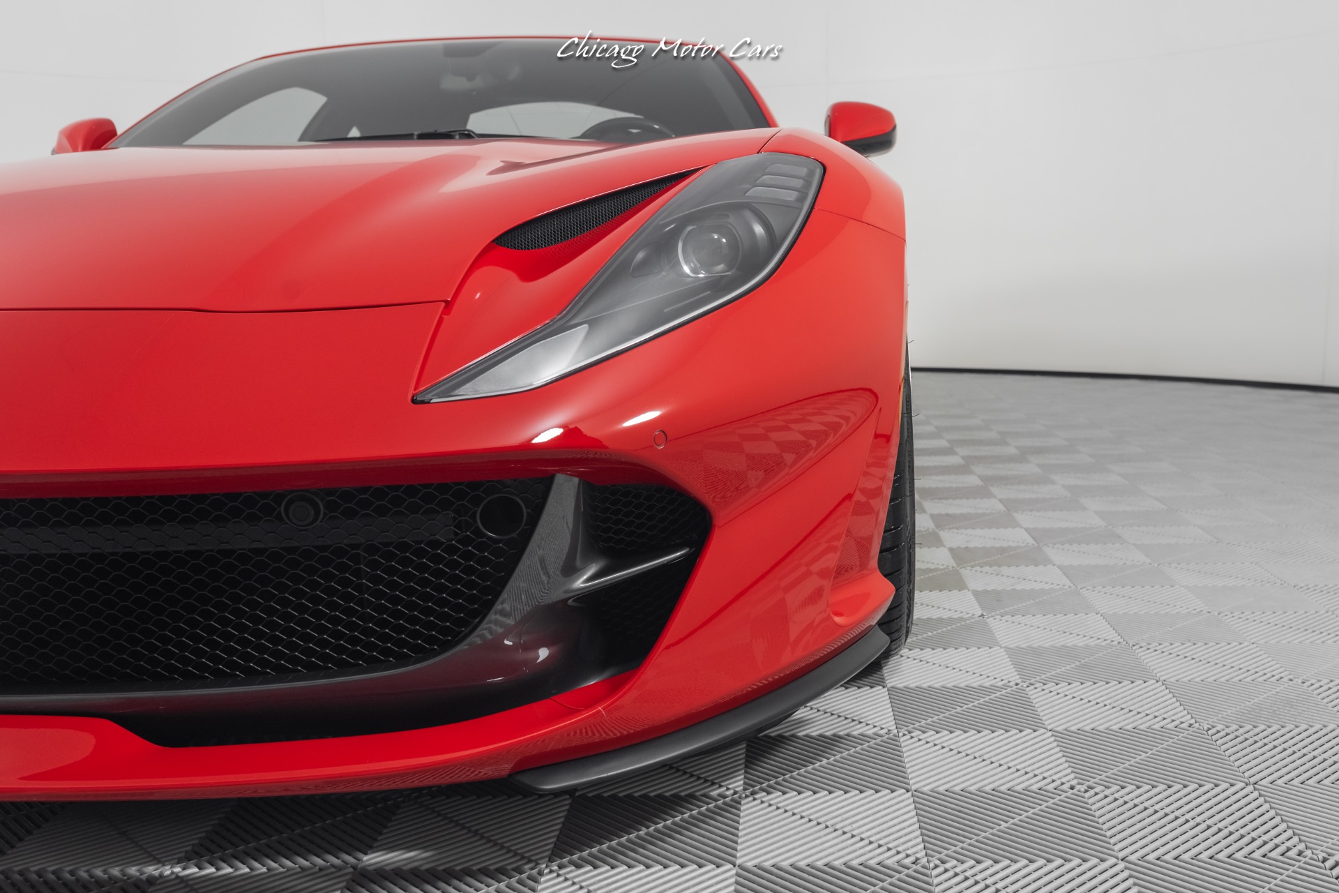 Used-2019-Ferrari-812-Superfast-Coupe-Only-6k-Miles-Anrky-Wheels-Carbon-Steering-Wheel-Front-PPF