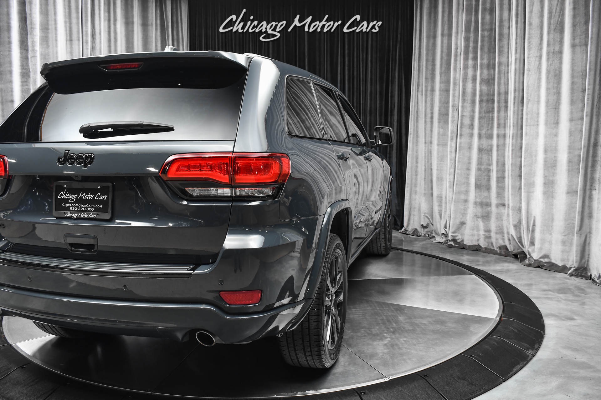 Used 2017 Jeep Grand Cherokee Altitude SUV RARE Rhino Grey Paint UConnect  8.4 Display 20inch Wheels For Sale (Special Pricing)