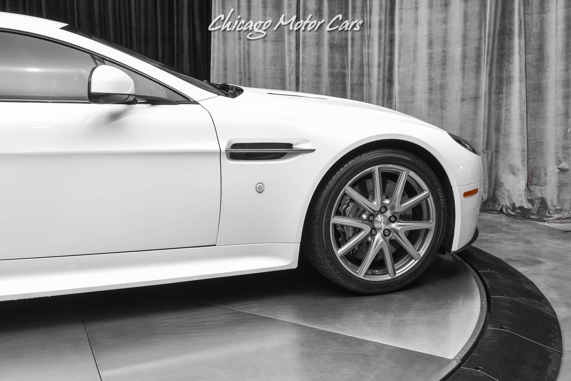 Used-2015-Aston-Martin-V8-Vantage-GT-Coupe-Speedway-White-ONLY-8K-Miles-Well-Equipped