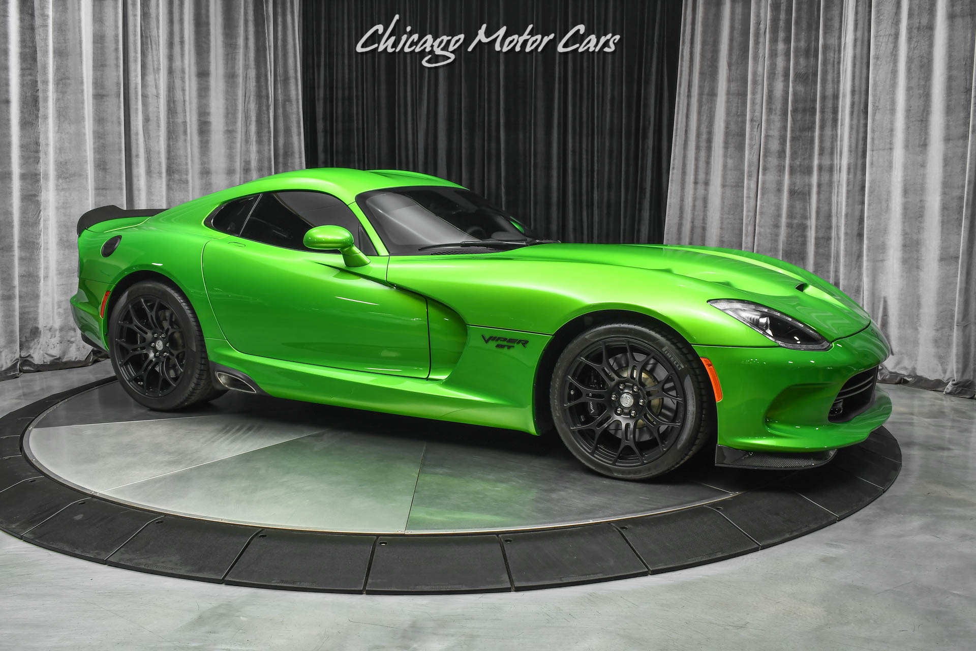 Used-2017-Dodge-Viper-GTC-Coupe-RARE-Stryker-Green-Pearl-Aero-Package-ONLY-1K-Miles-LOADED