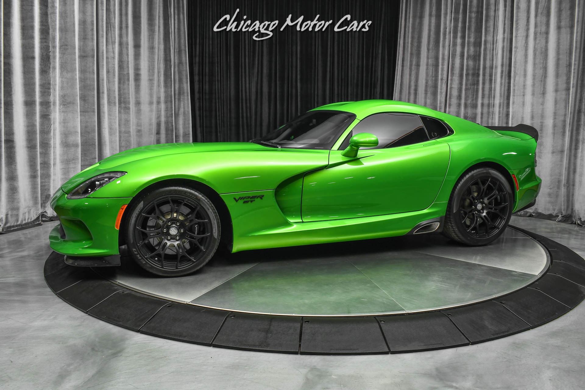 Used-2017-Dodge-Viper-GTC-Coupe-RARE-Stryker-Green-Pearl-Aero-Package-ONLY-1K-Miles-LOADED