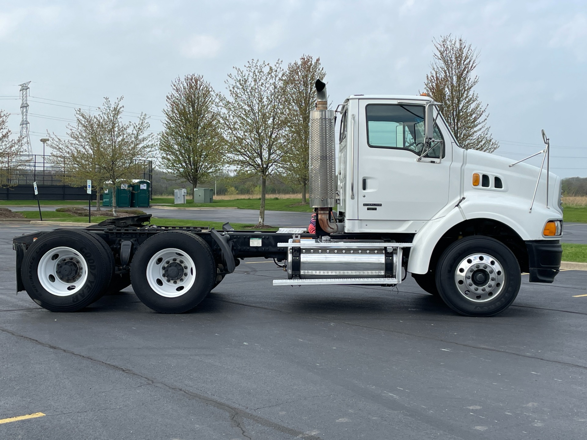 Used 2007 Sterling AT9500 Day Cab - Mercedes-Benz 450 Horsepower - 10 ...