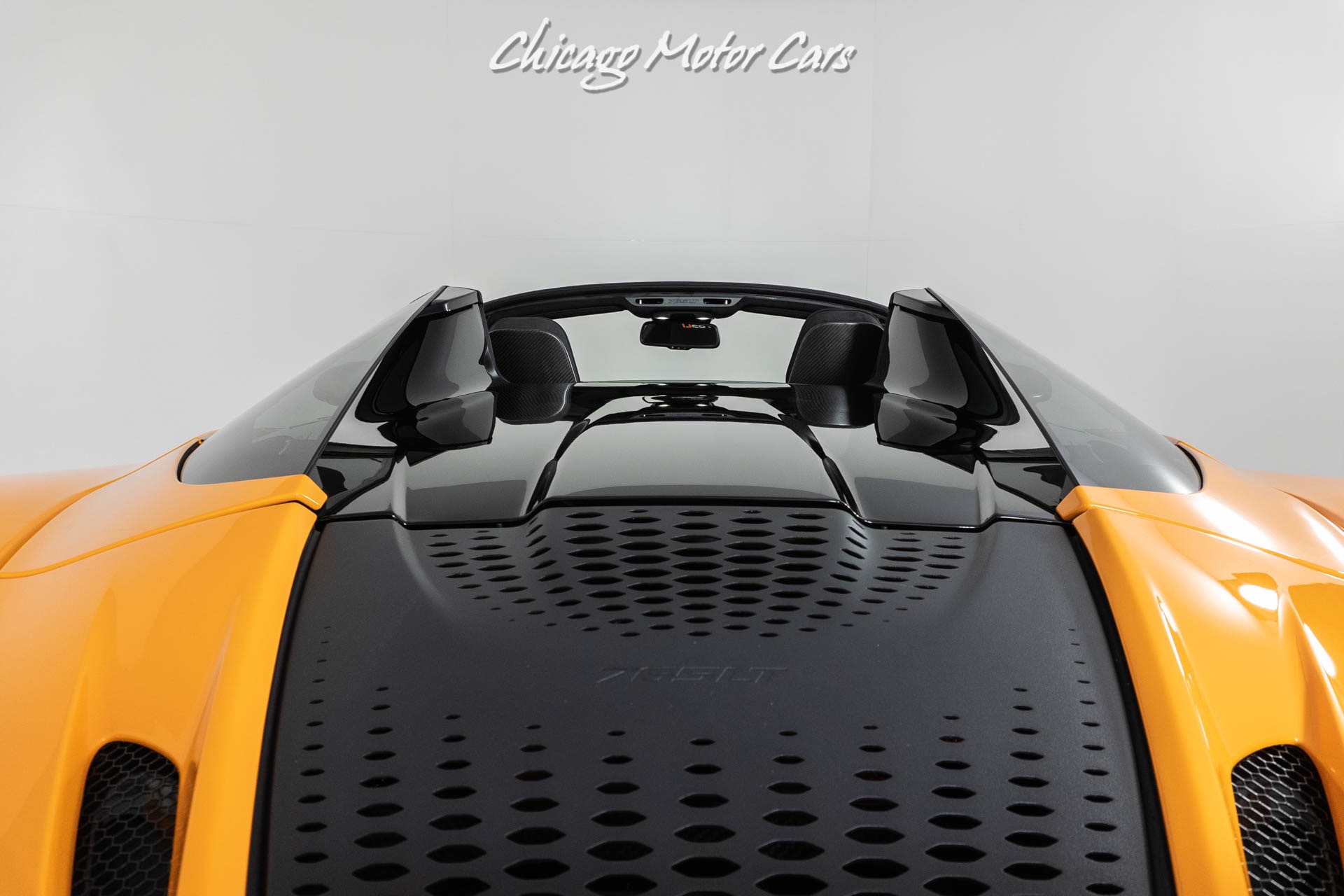 Used-2022-McLaren-765LT-Spider-Only-100-Miles-Many-MSO-Options-Super-RARE-Perfect
