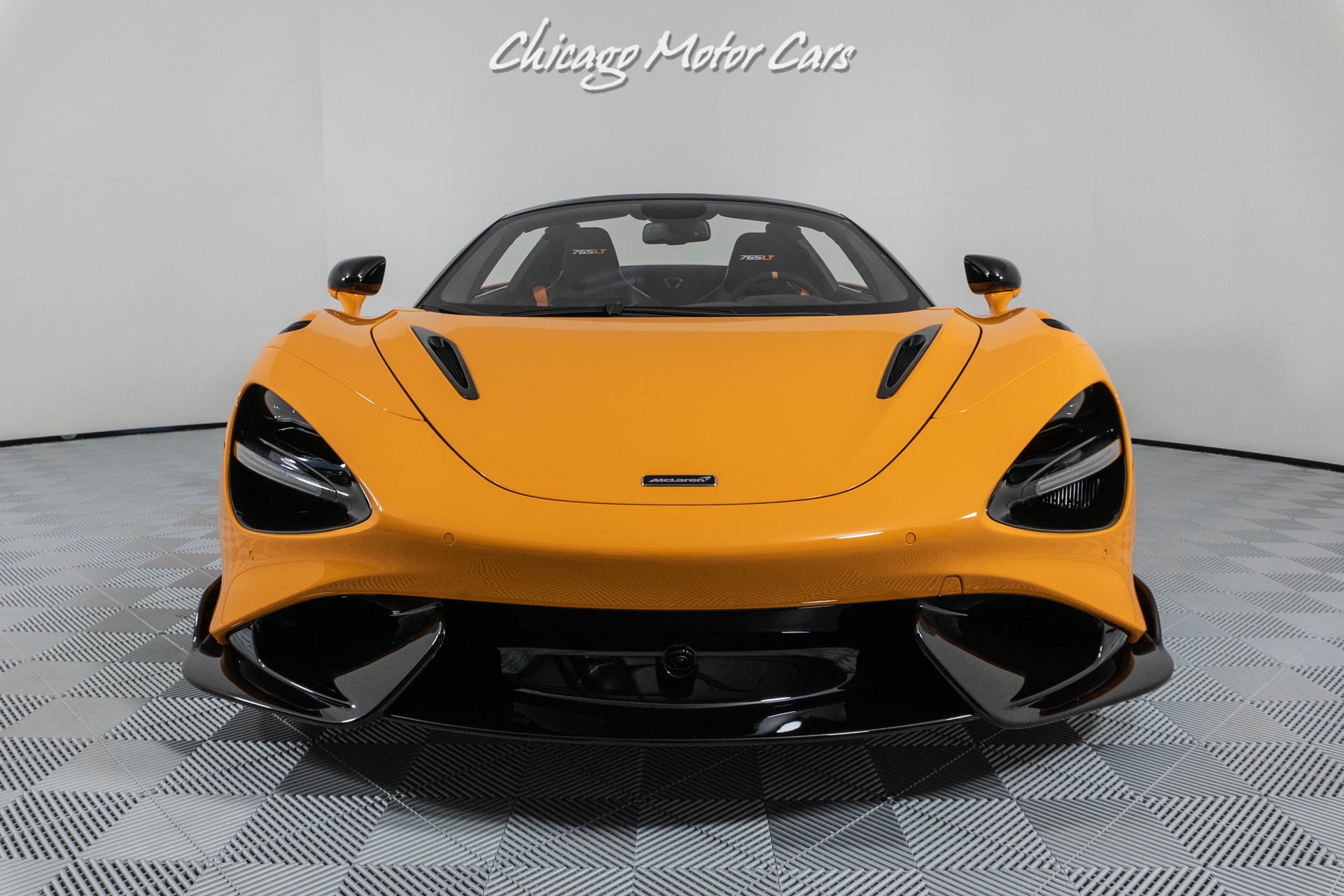 Used-2022-McLaren-765LT-Spider-Only-100-Miles-Many-MSO-Options-Super-RARE-Perfect