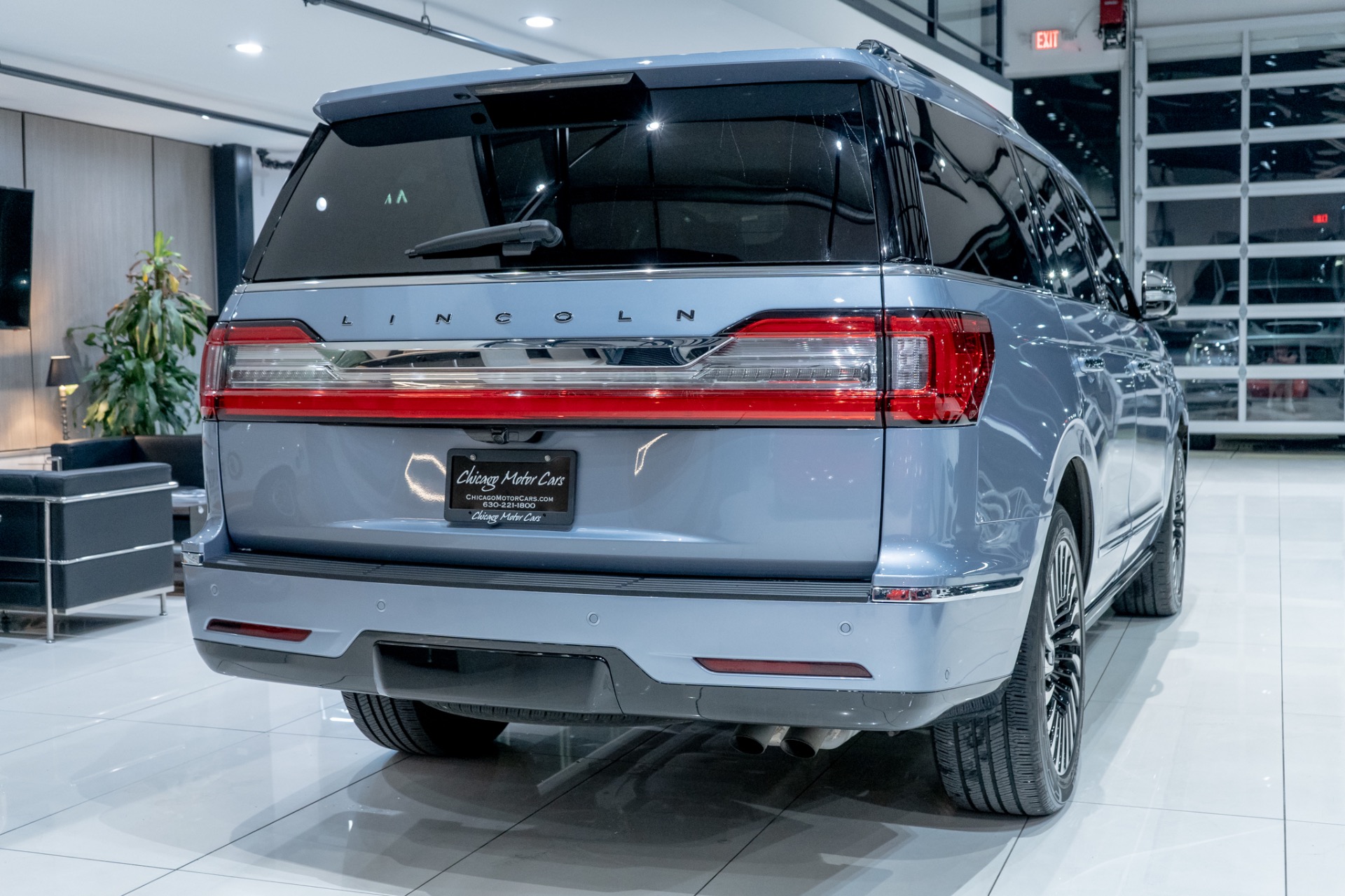 Used-2018-Lincoln-Navigator-Black-Label-SUV-Top-of-the-Line-Model-SUPER-Luxurious-3-Row-SUV