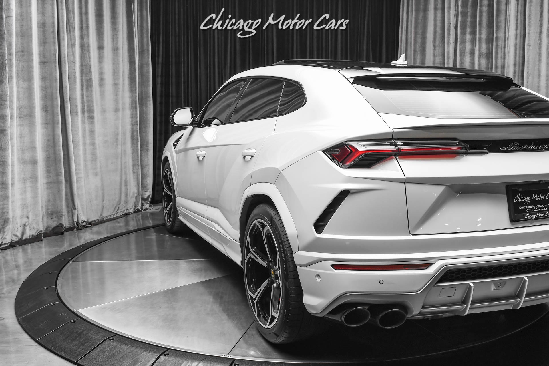 Used-2020-Lamborghini-Urus-SUV-Hot-Color-Combo-B-O-3D-Style-Package-Front-PPF-LOADED