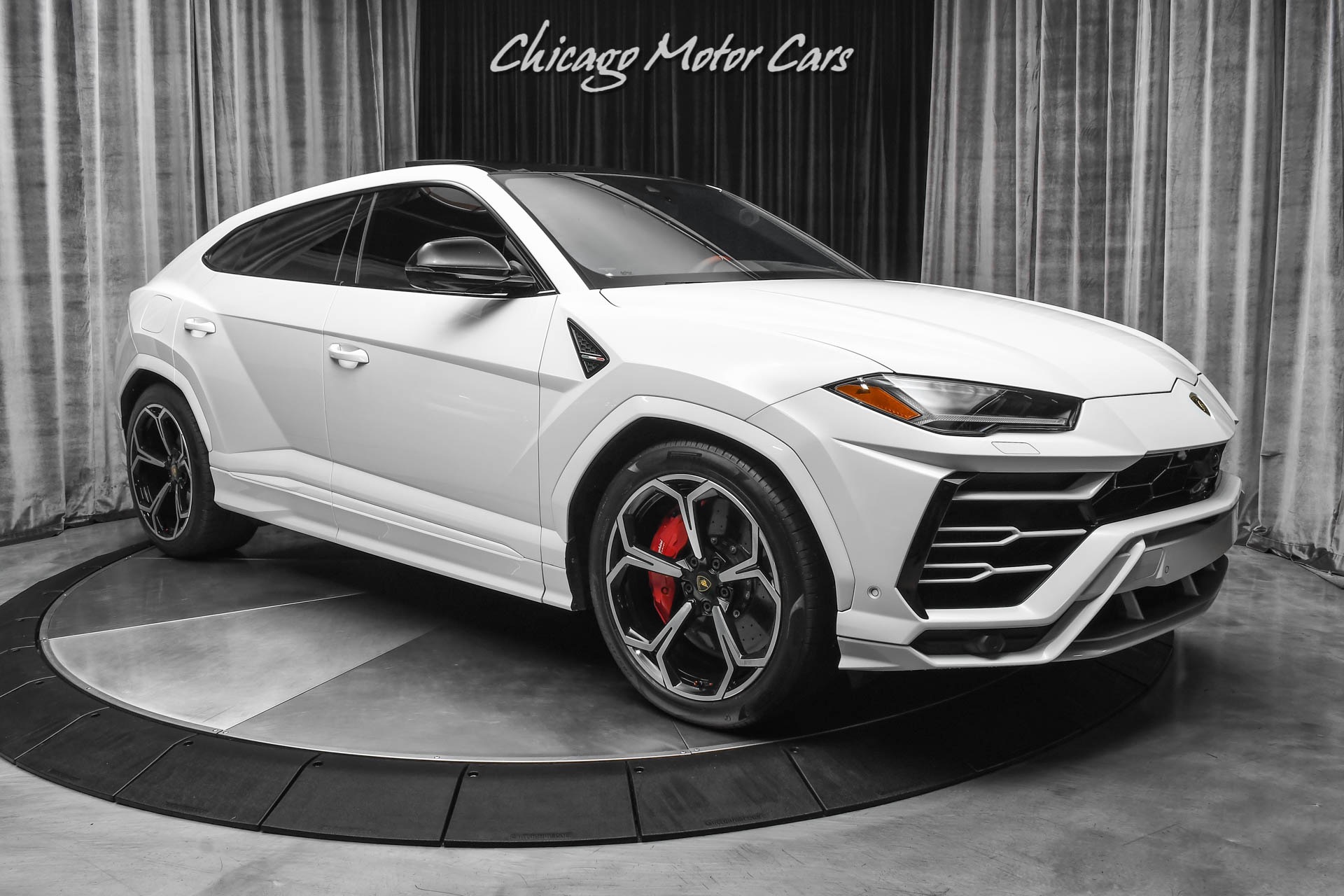 Used-2020-Lamborghini-Urus-SUV-Hot-Color-Combo-B-O-3D-Style-Package-Front-PPF-LOADED