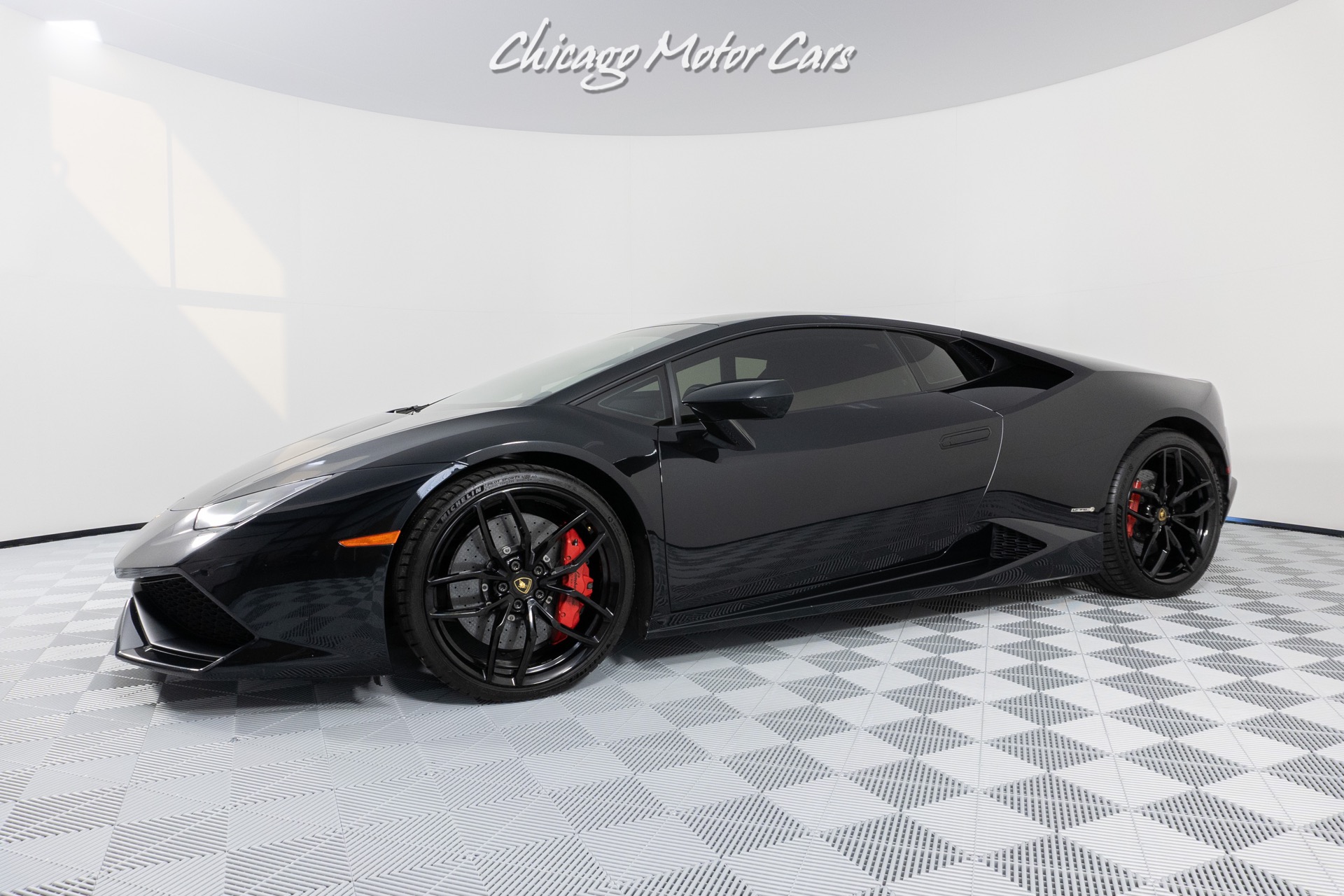 Used 2015 Lamborghini Huracan LP610-4 RED INTERIOR! FRONT VEHICLE LIFT FORGED  CARBON ENGINE BAY! LOADED! For Sale (Special Pricing) | Chicago Motor Cars  Stock #FLA01206-SC