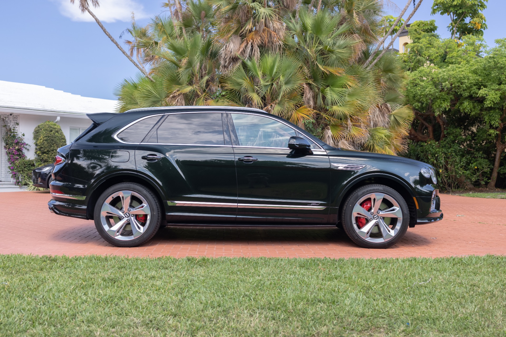 Used-2022-Bentley-Bentayga-Speed-SUV-Mulliner-Collection-Touring-Spec-ONLY-140-Miles-HUGE-MSRP-LOADED