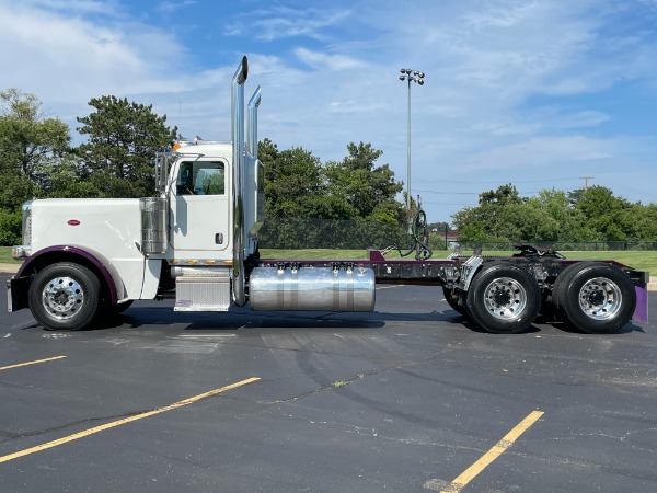 Used-2007-Peterbilt-389-Day-Cab-GLIDER-Detroit-Diesel---13-Speed-Manual