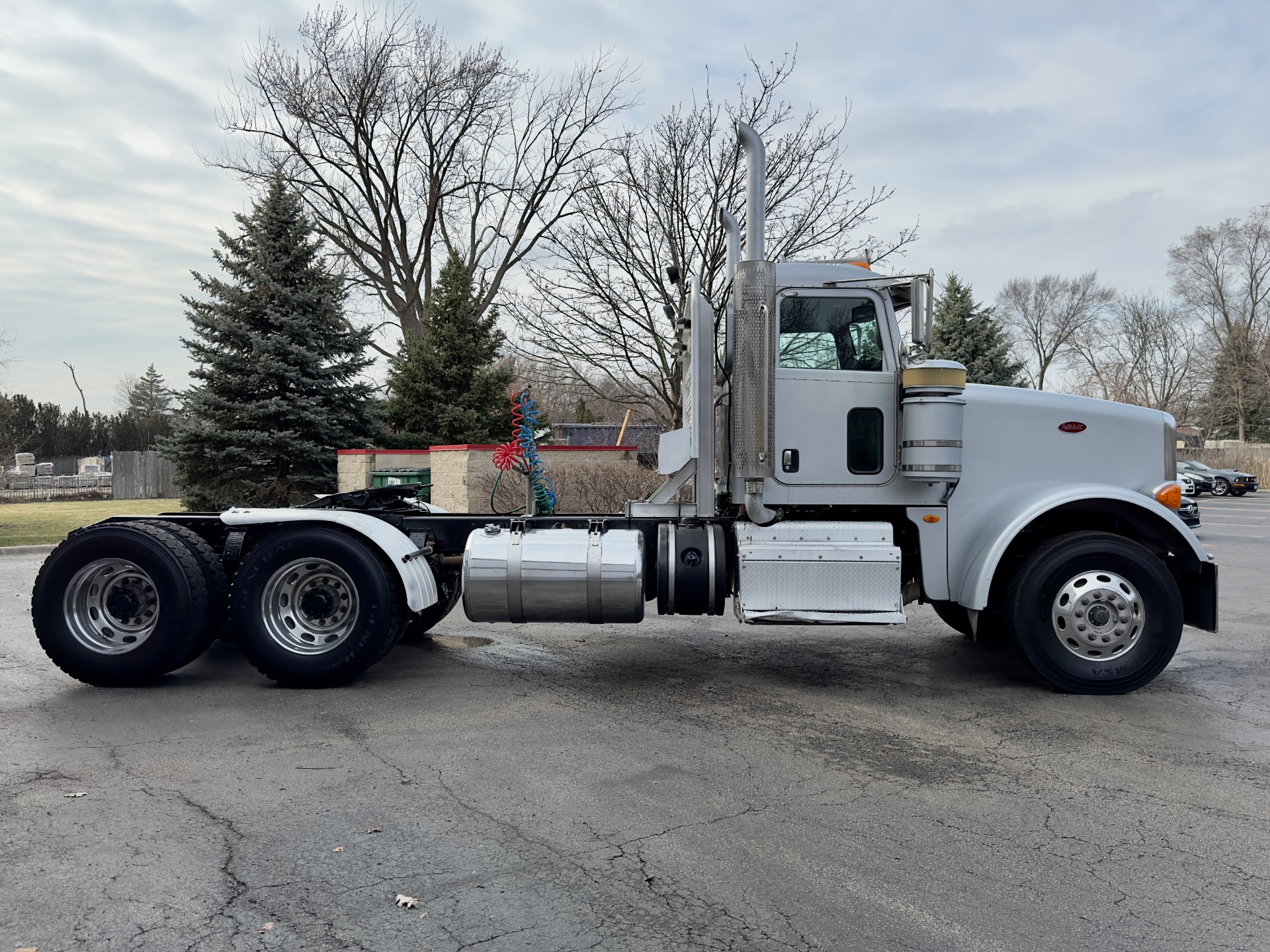 Used-2012-Peterbilt-367-Day-Cab---Cummins-ISX---485-HP---8LL-Transmission---PTO