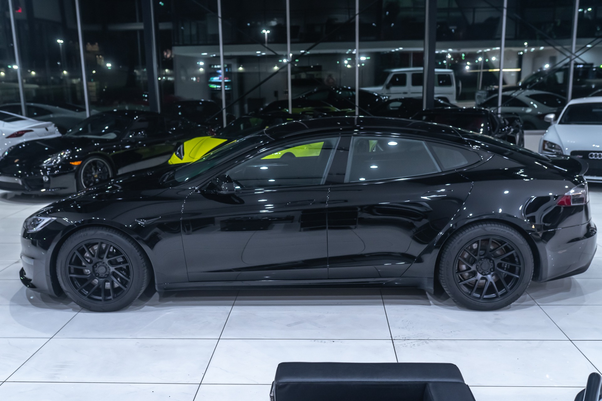 Used-2022-Tesla-Model-S-Plaid---Unrivaled-Performance-Range-and-Efficiency-With-over-1000-HP