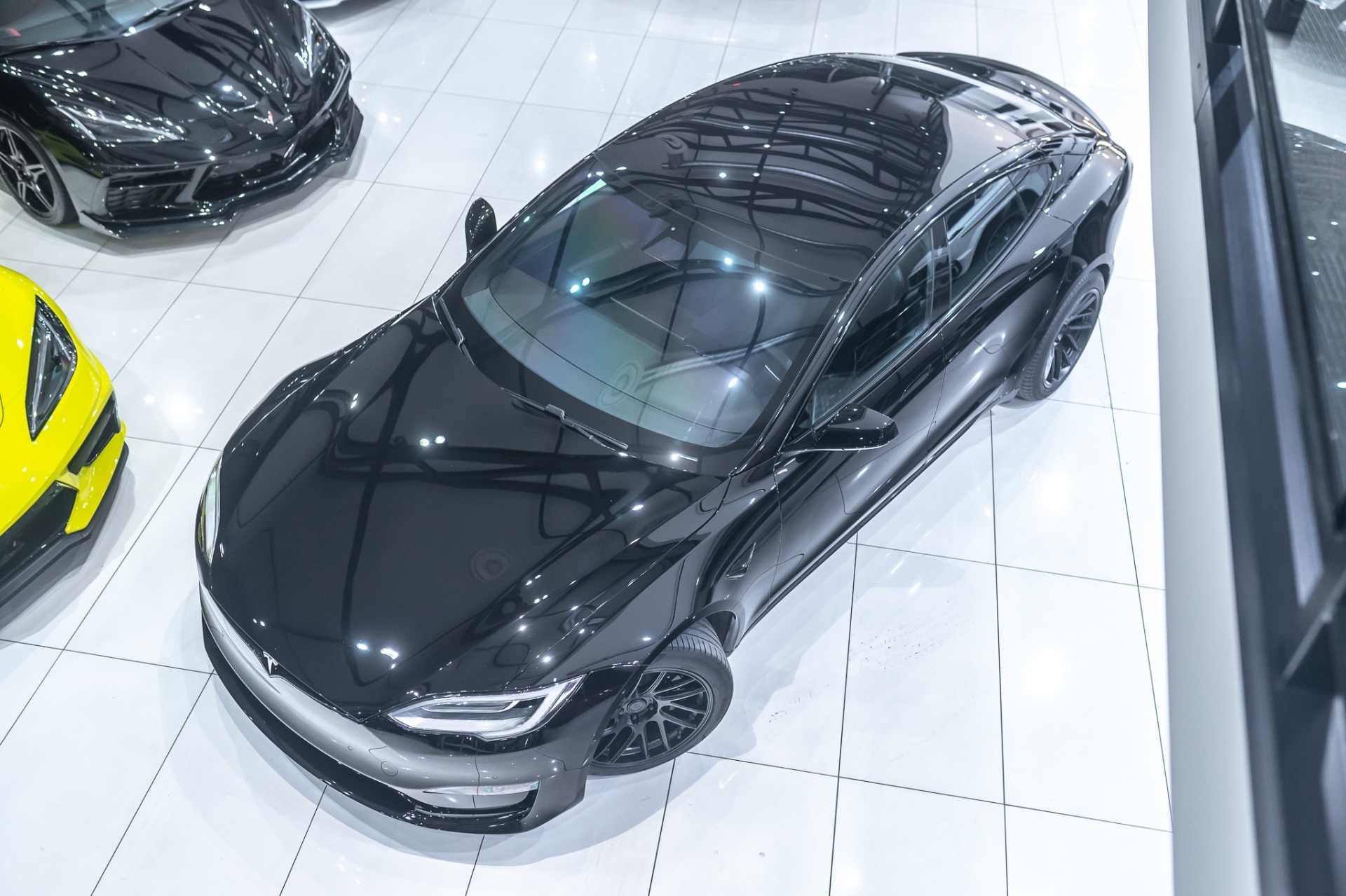 Used-2022-Tesla-Model-S-Plaid---Unrivaled-Performance-Range-and-Efficiency-With-over-1000-HP