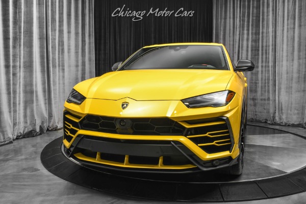 Used-2022-Lamborghini-Urus-SUV-ONLY-79-Miles-HOT-Color-Combo-TONS-of-Carbon-LOADED