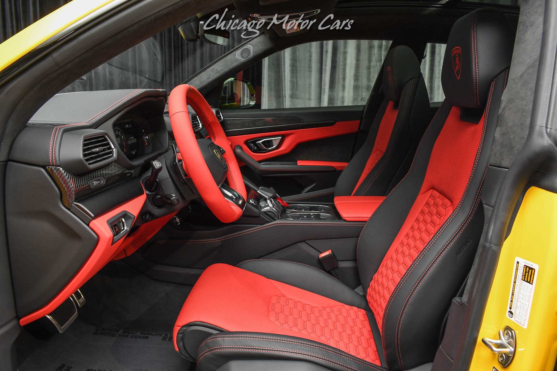 Used-2022-Lamborghini-Urus-SUV-ONLY-79-Miles-HOT-Color-Combo-TONS-of-Carbon-LOADED